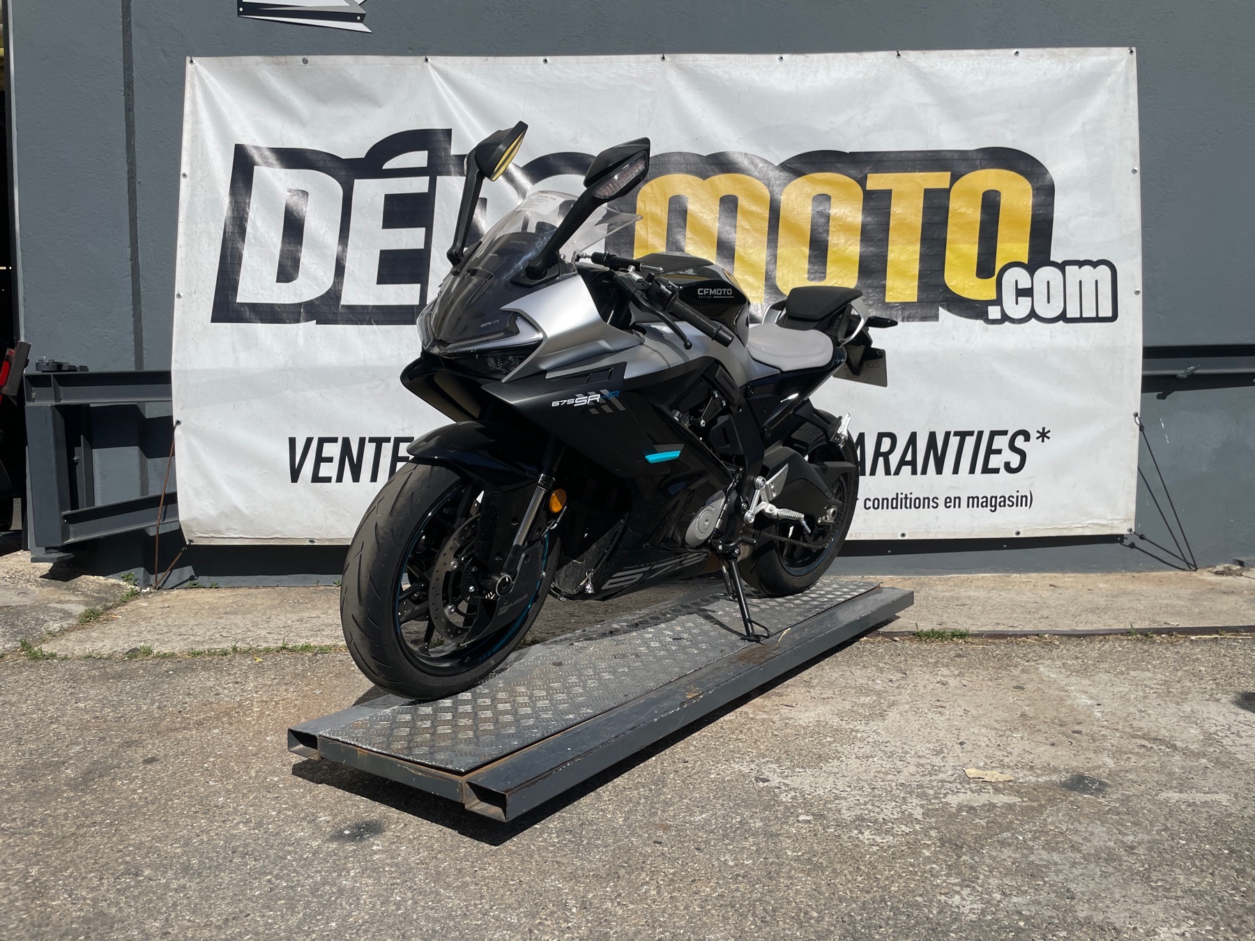 moto accidentée CF MOTO675SR