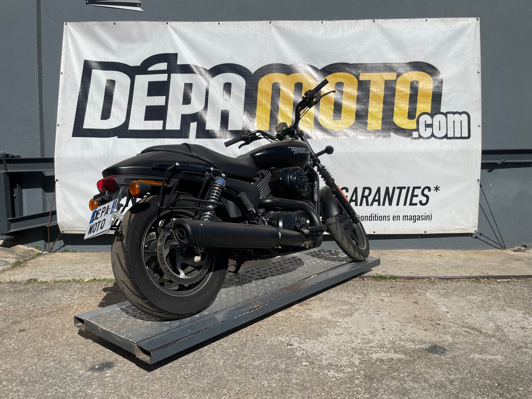 moto accidentée HARLEY DAVIDSON STREET 750