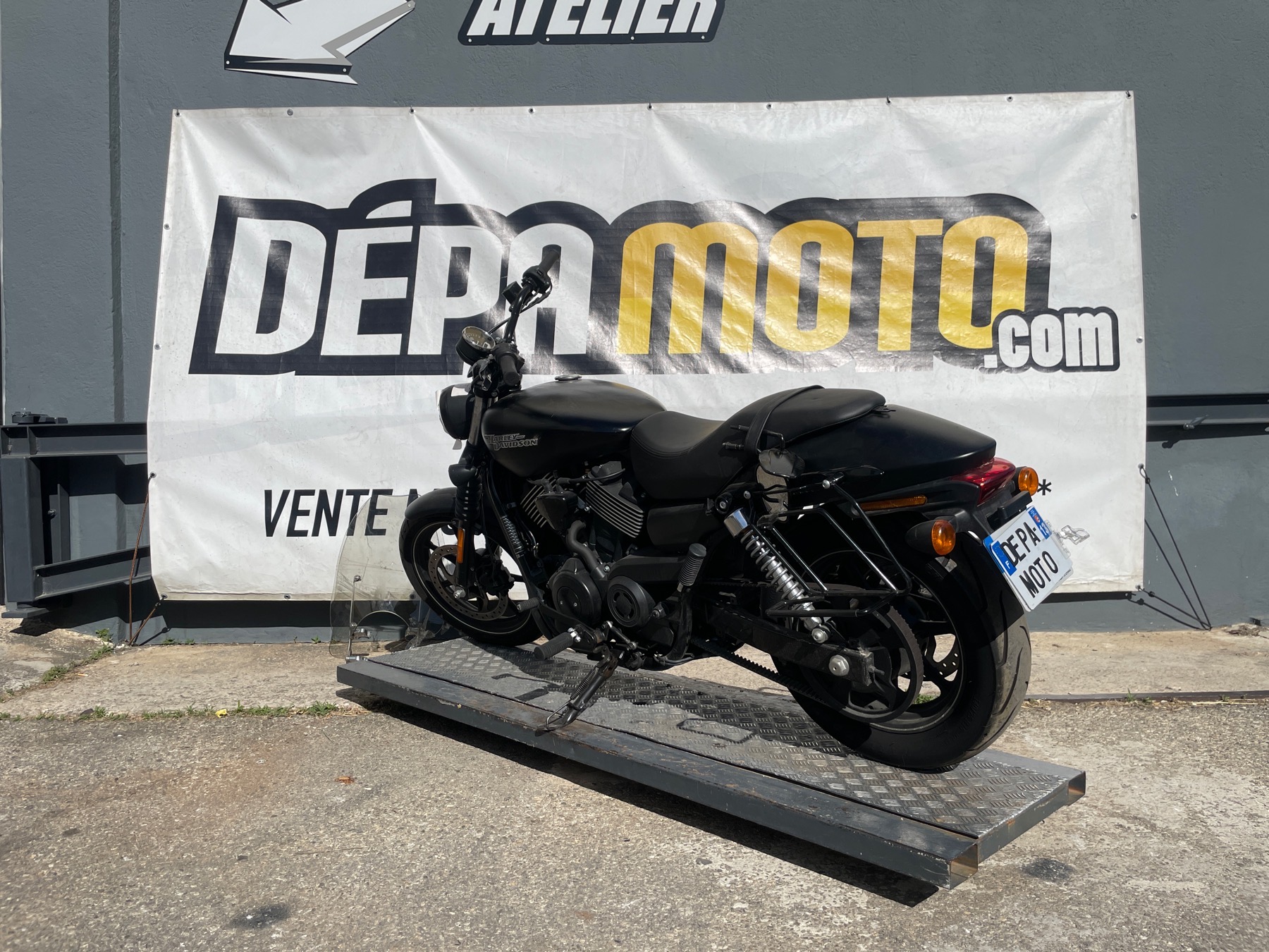 moto accidentée HARLEY DAVIDSON STREET 750