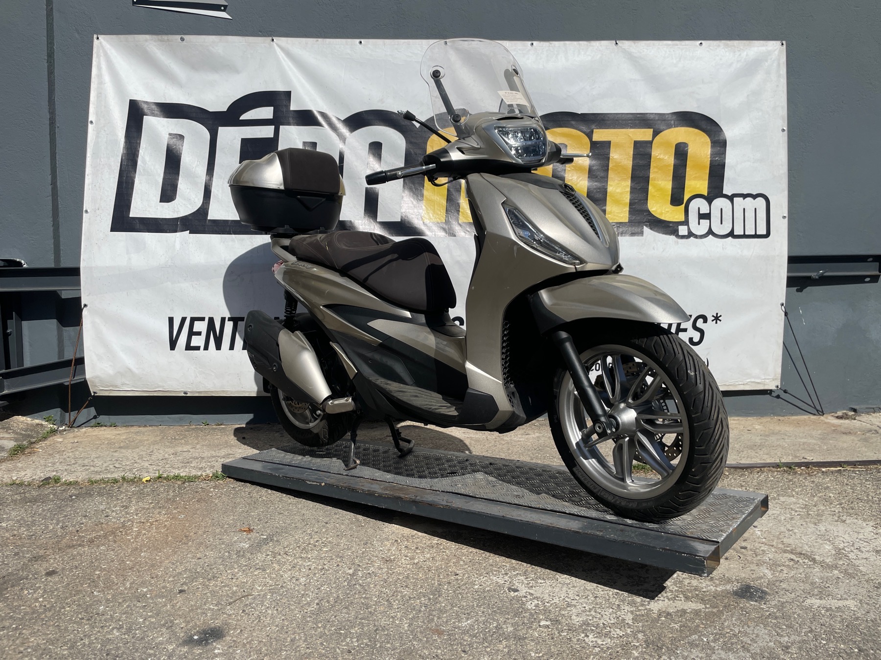 moto accidentée PIAGGIOBEVERLY 400