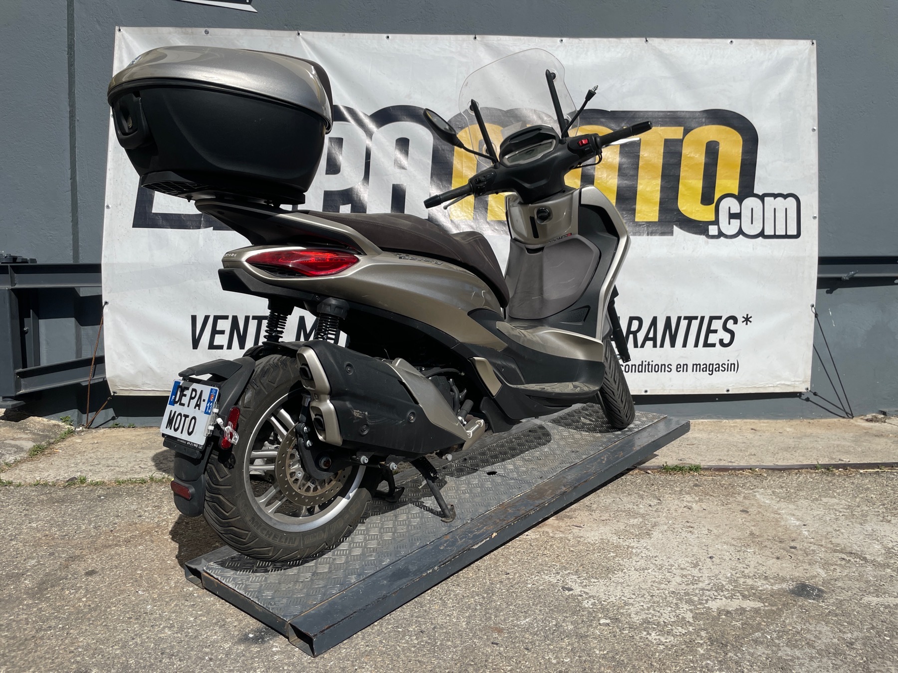 moto accidentée PIAGGIOBEVERLY 400