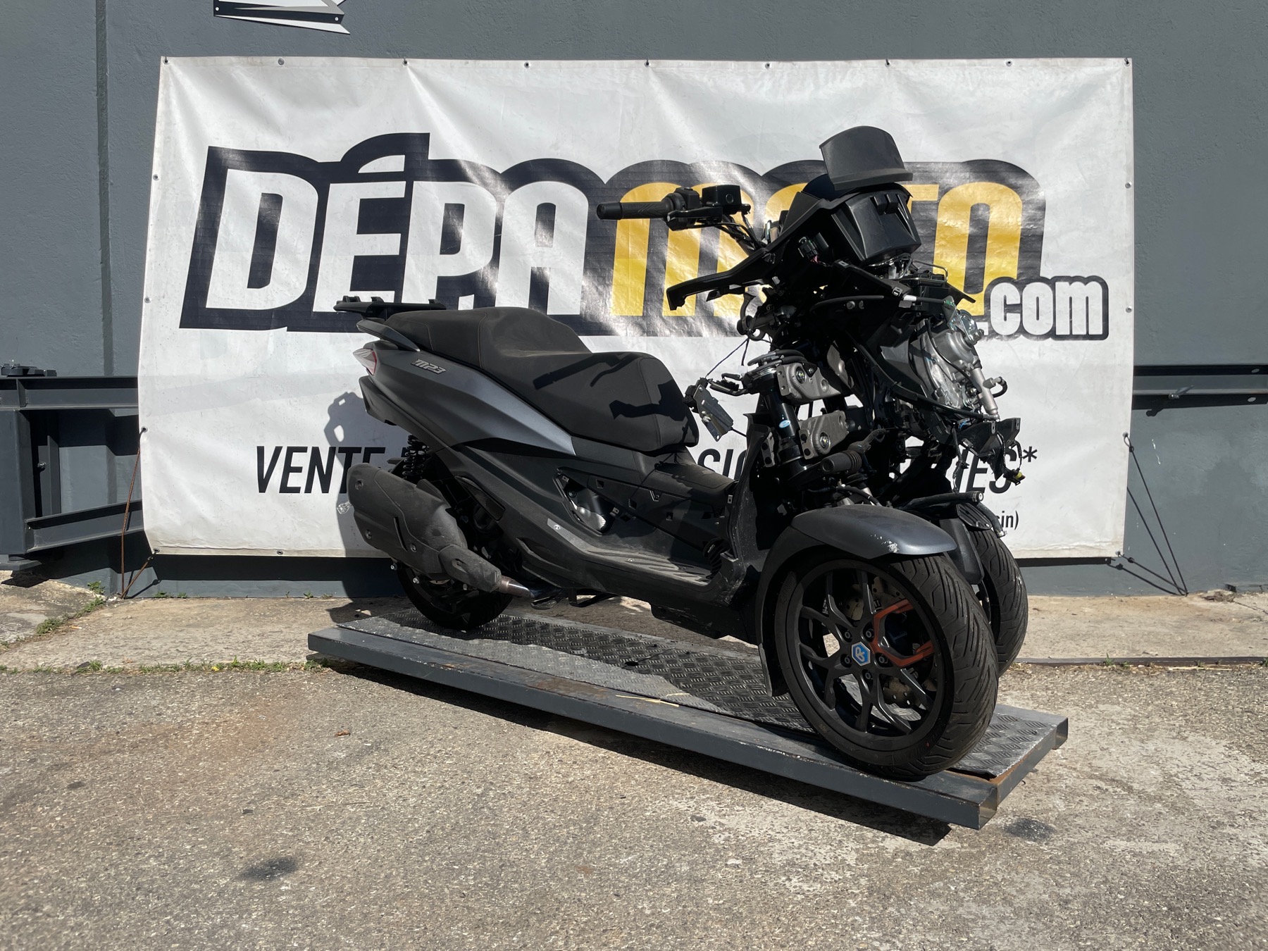 moto accidentée PIAGGIOMP3 530 HPE EXCLUSIVE