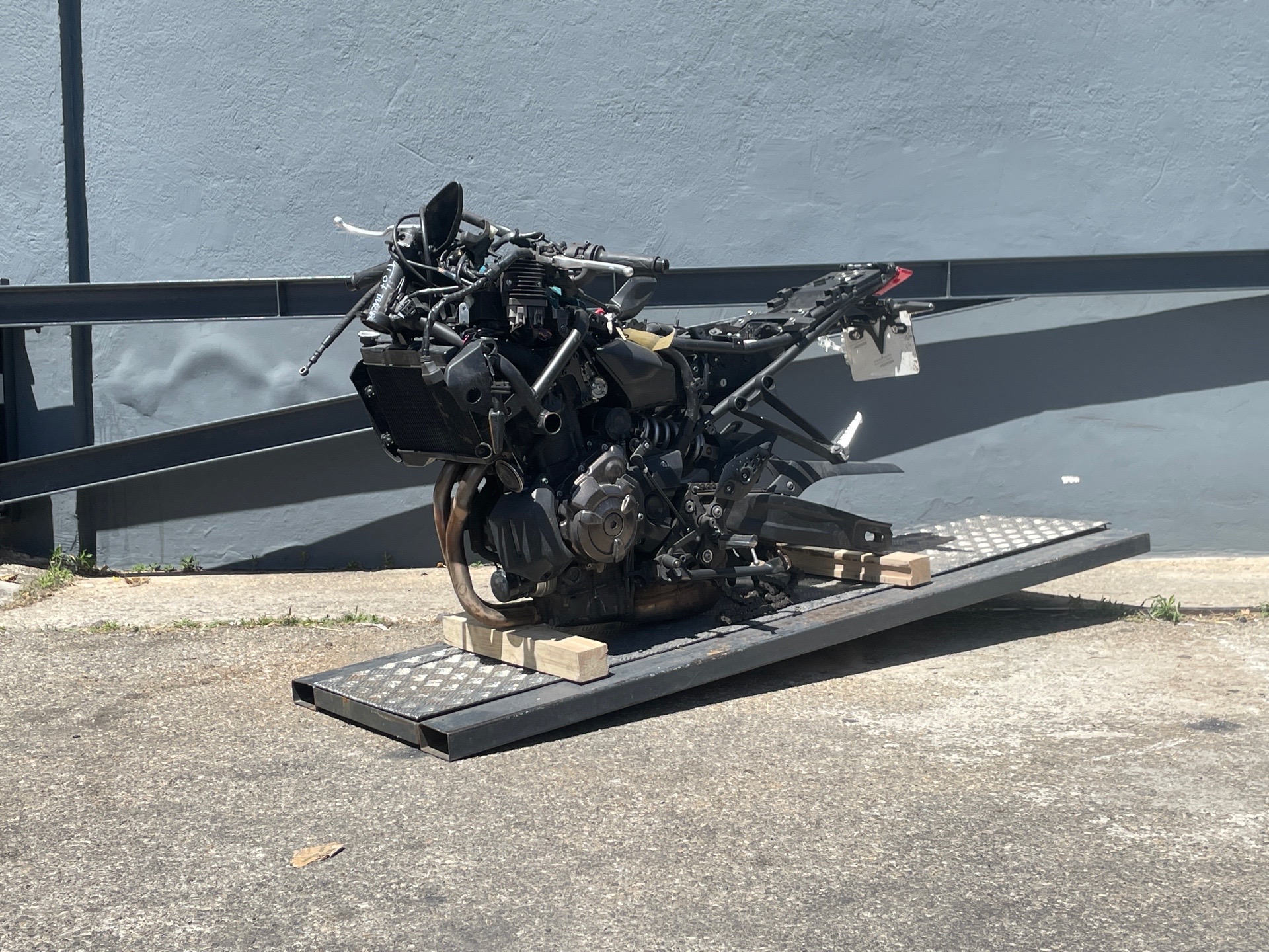 moto accidentée YAMAHA  MT 07