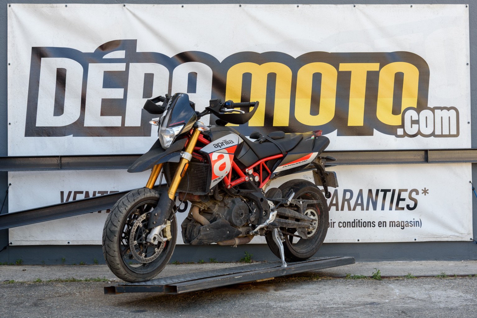moto accidentée APRILIADORSODURO 900