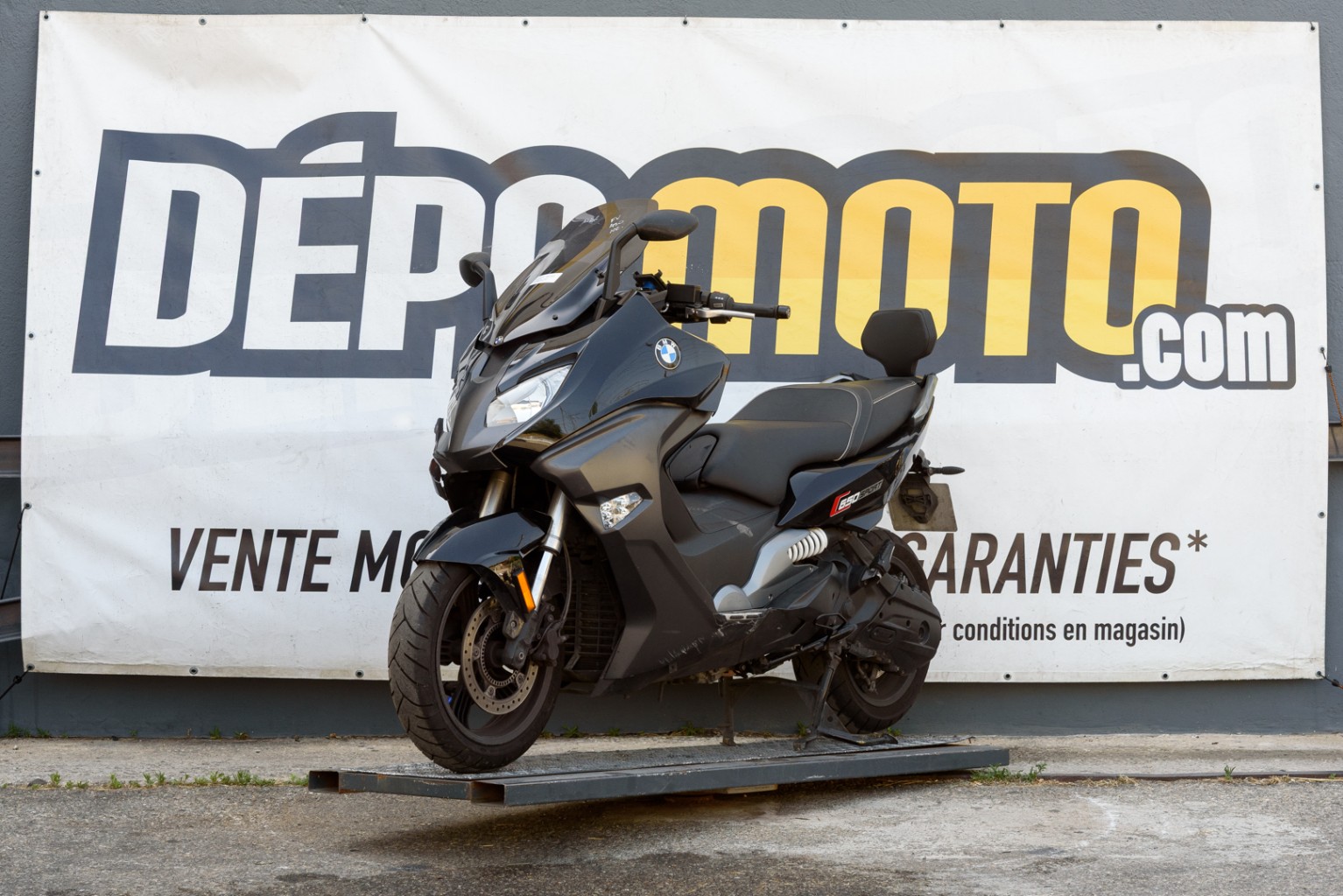 moto accidentée BMWC650 SPORT