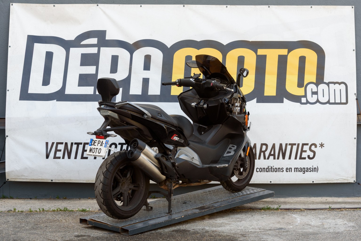 moto accidentée BMWC650 SPORT
