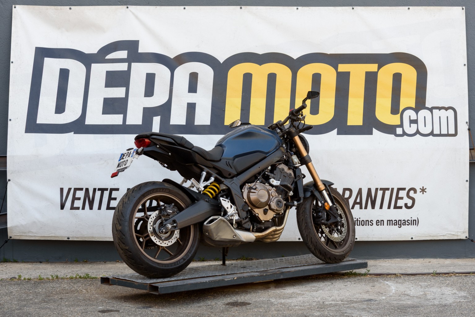 moto accidentée HONDACB650R
