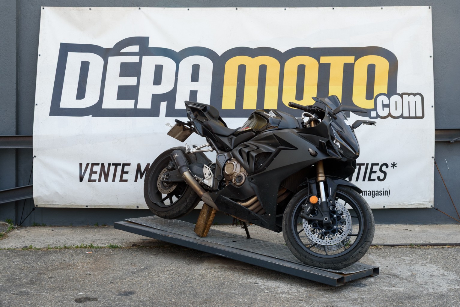 moto accidentée HONDA CBR 650