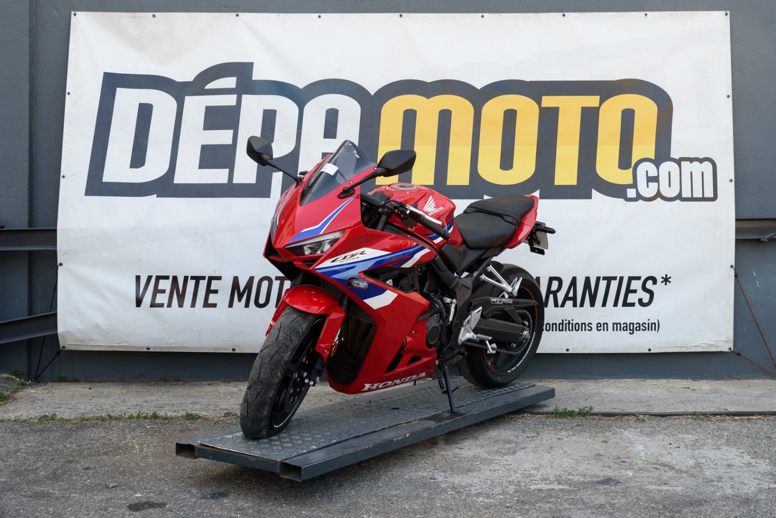 moto accidentée HONDACBR 650