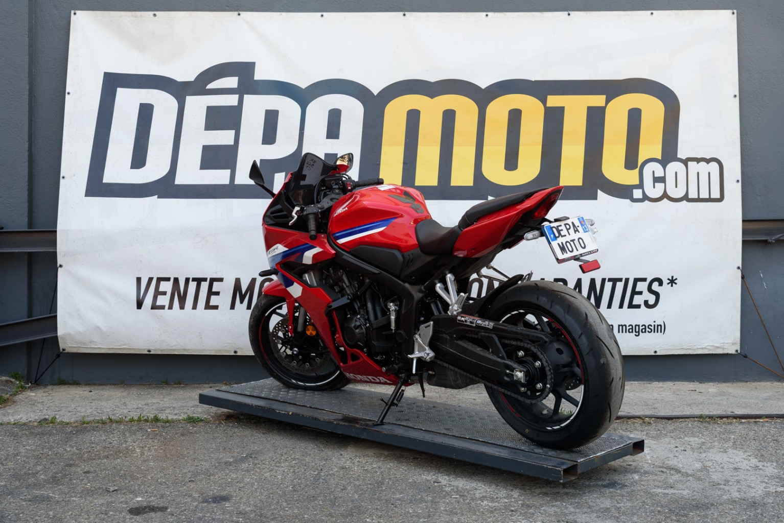 moto accidentée HONDACBR 650
