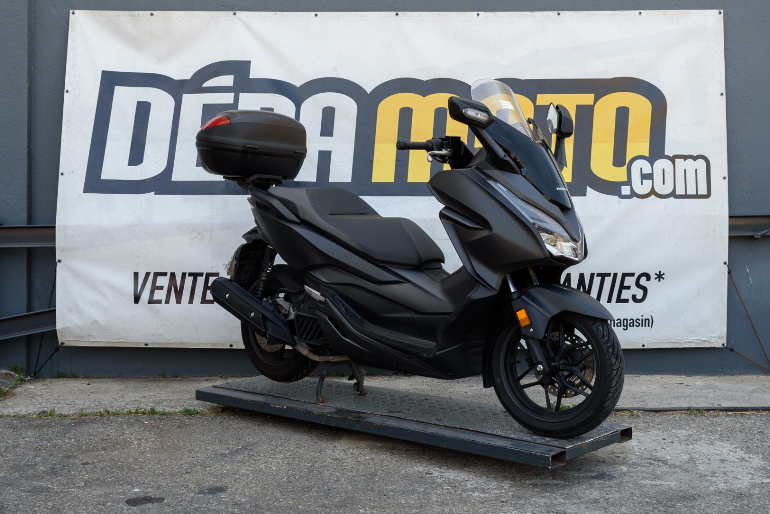 moto accidentée HONDA  FORZA 125