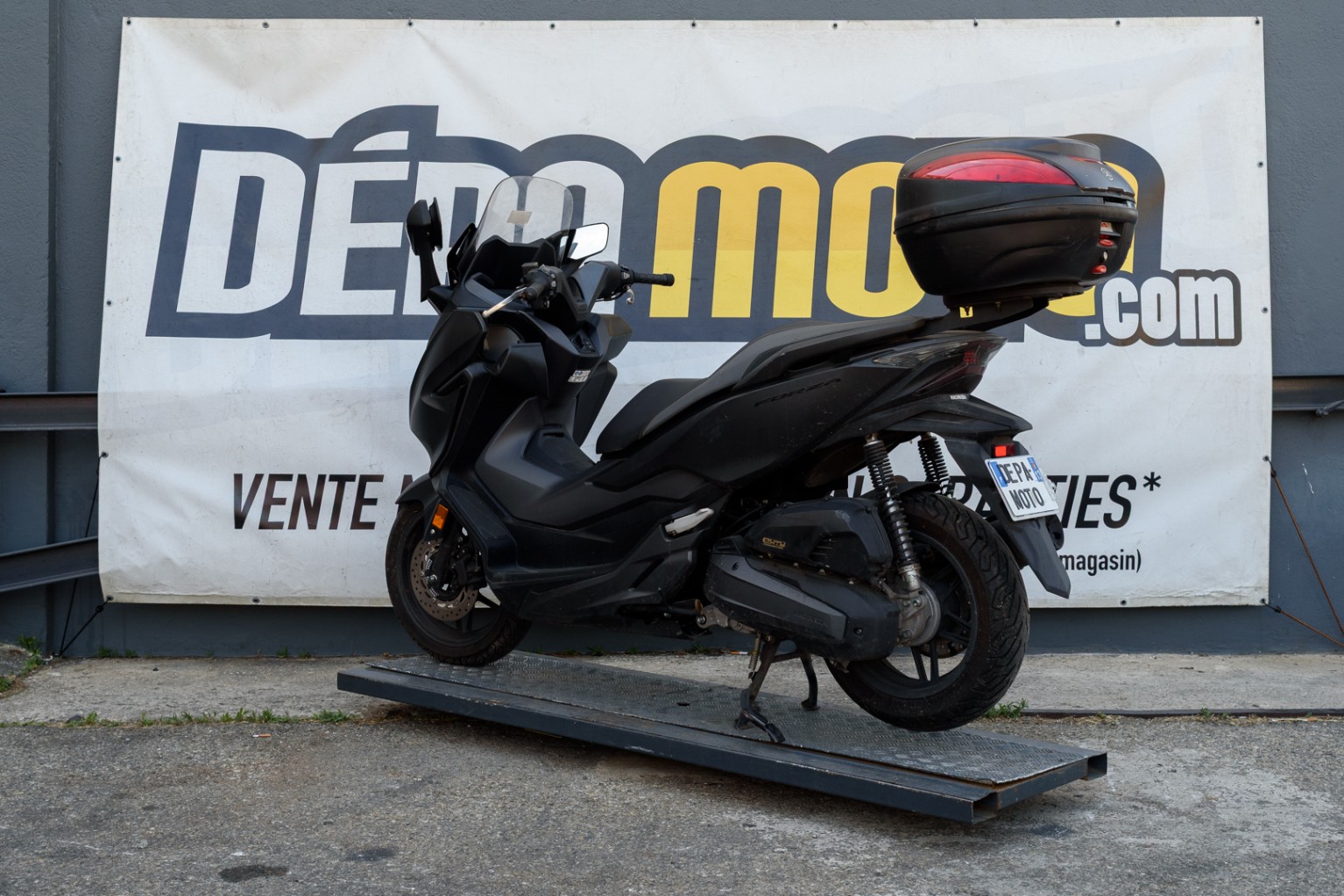 moto accidentée HONDA FORZA 125