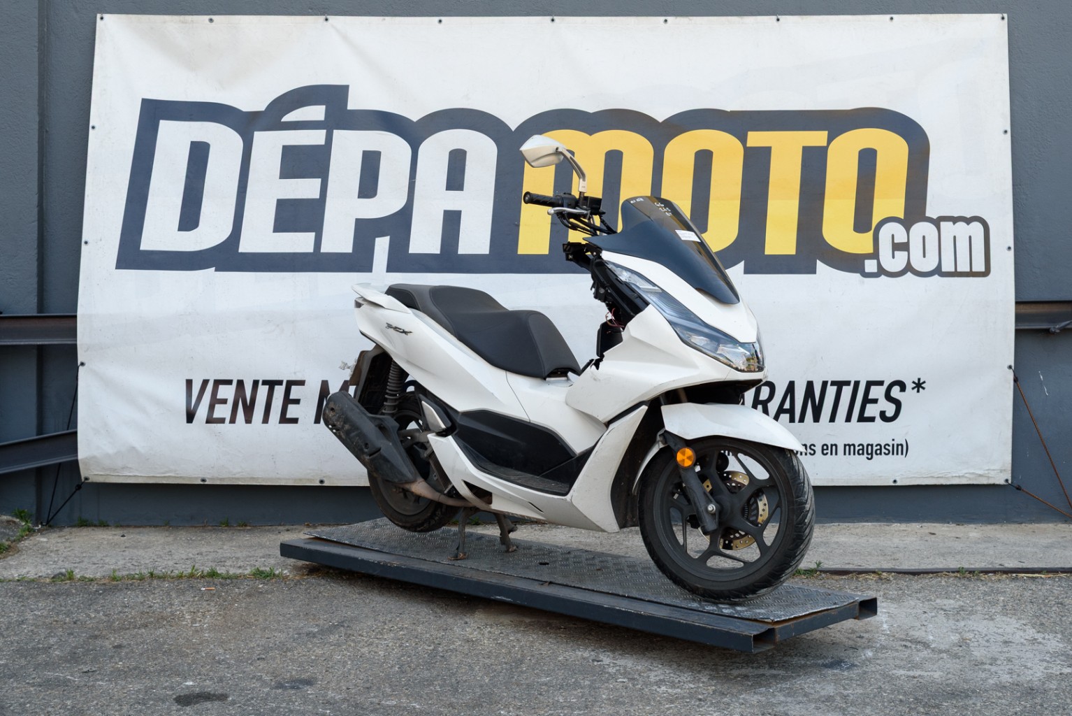 moto accidentée HONDA  PCX 125