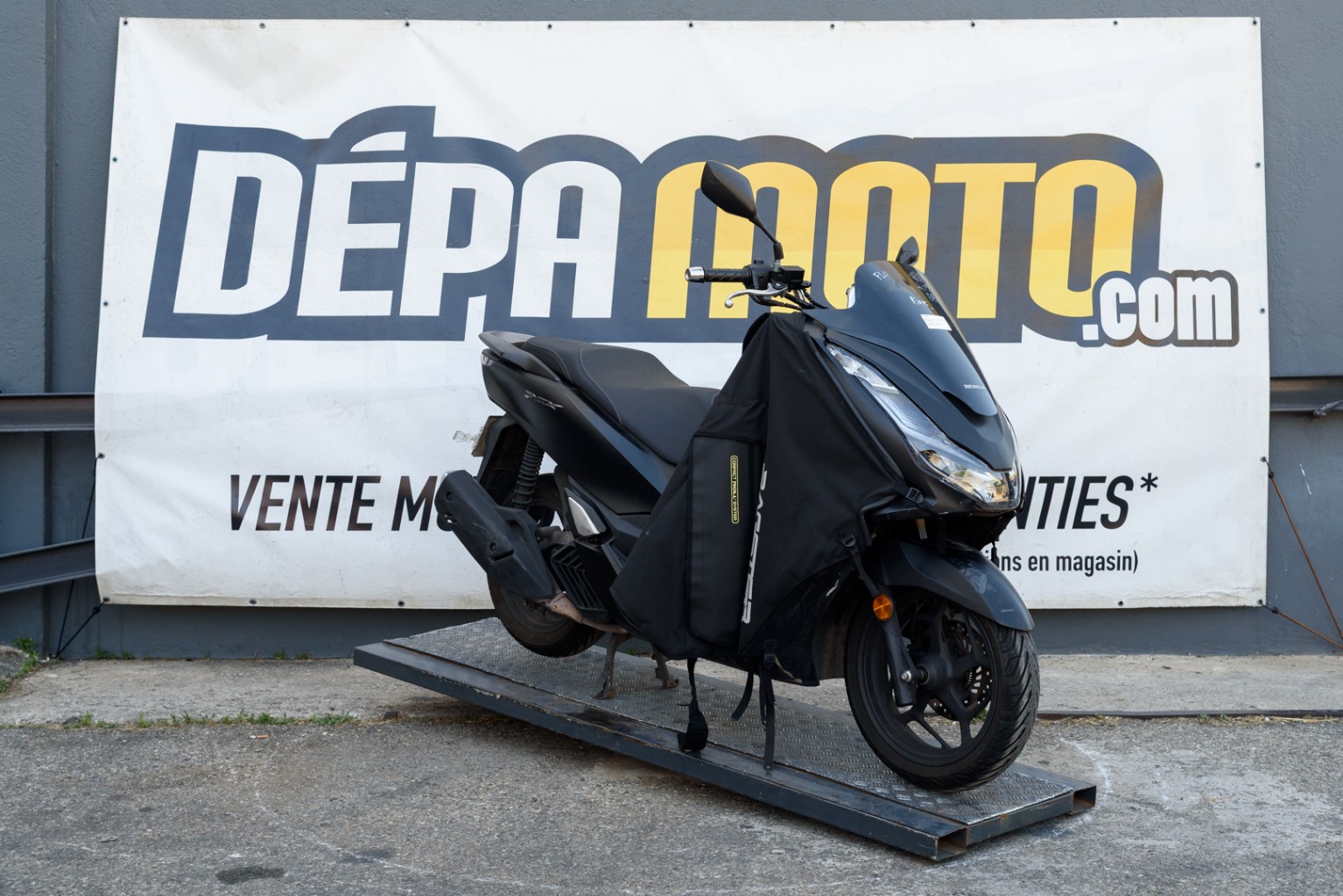 moto accidentée HONDA  PCX 125