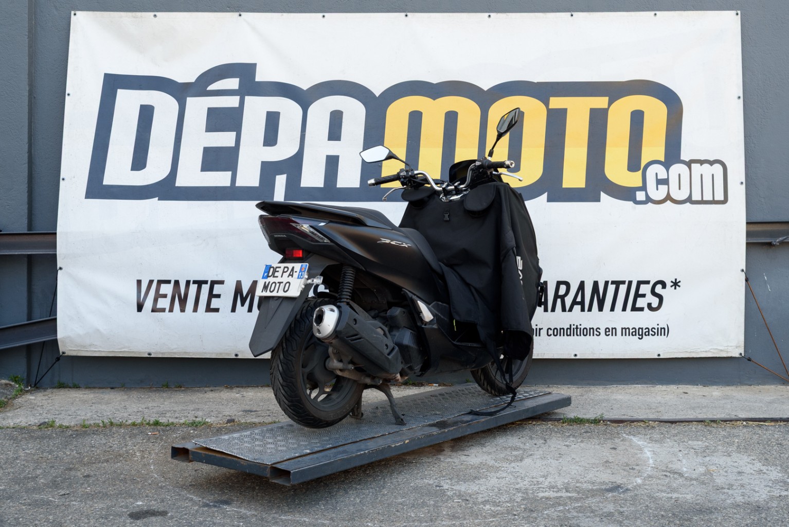 moto accidentée HONDA PCX 125