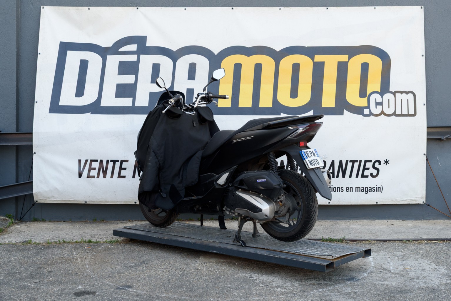 moto accidentée HONDA PCX 125