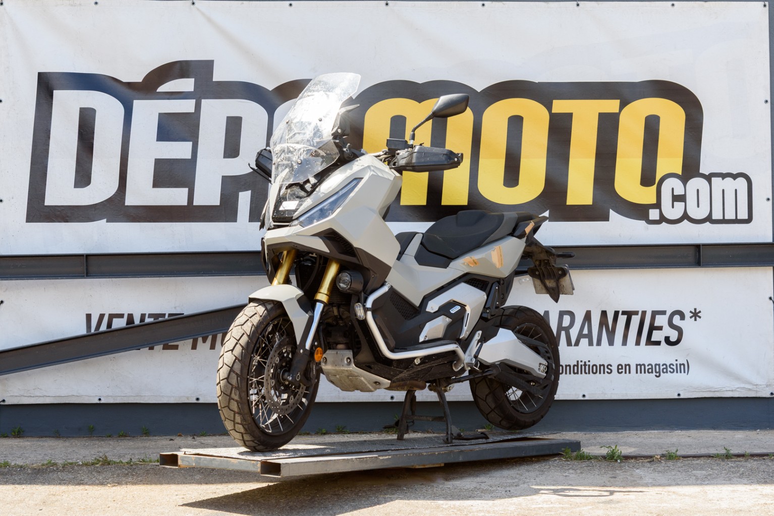 moto accidentée HONDAXADV750