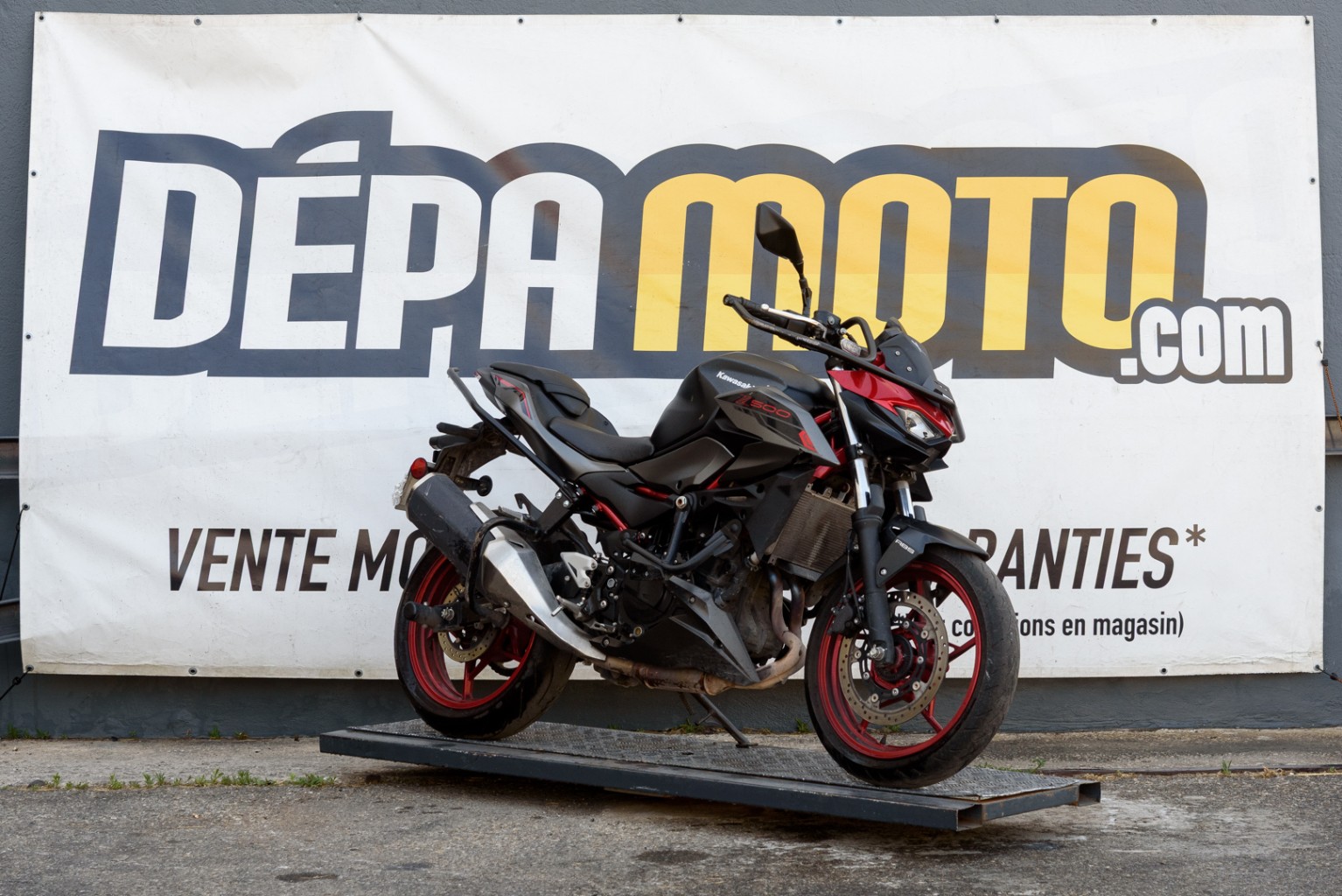 moto accidentée KAWASAKI Z500