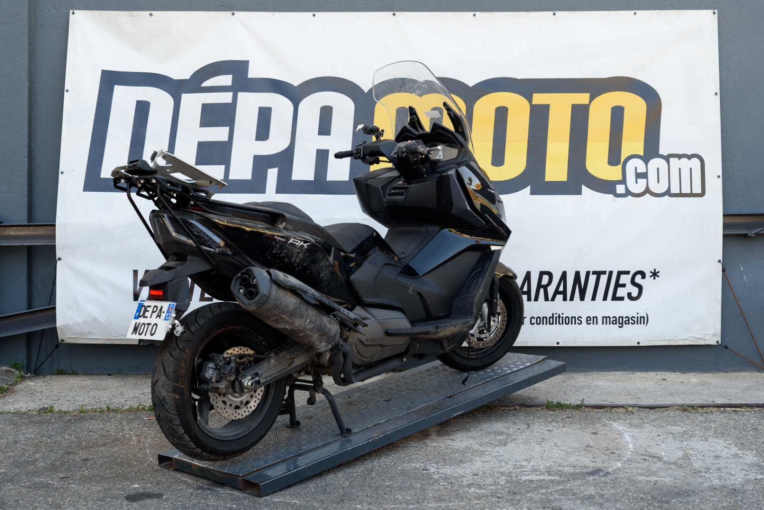 moto accidentée KYMCOAK 550