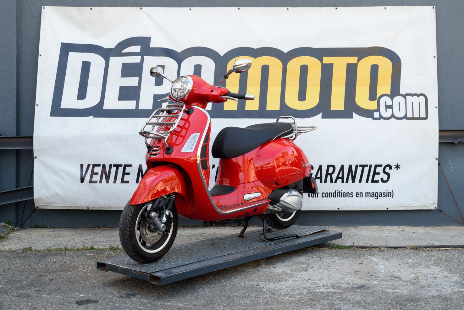 moto accidentée PIAGGIOGTS 310