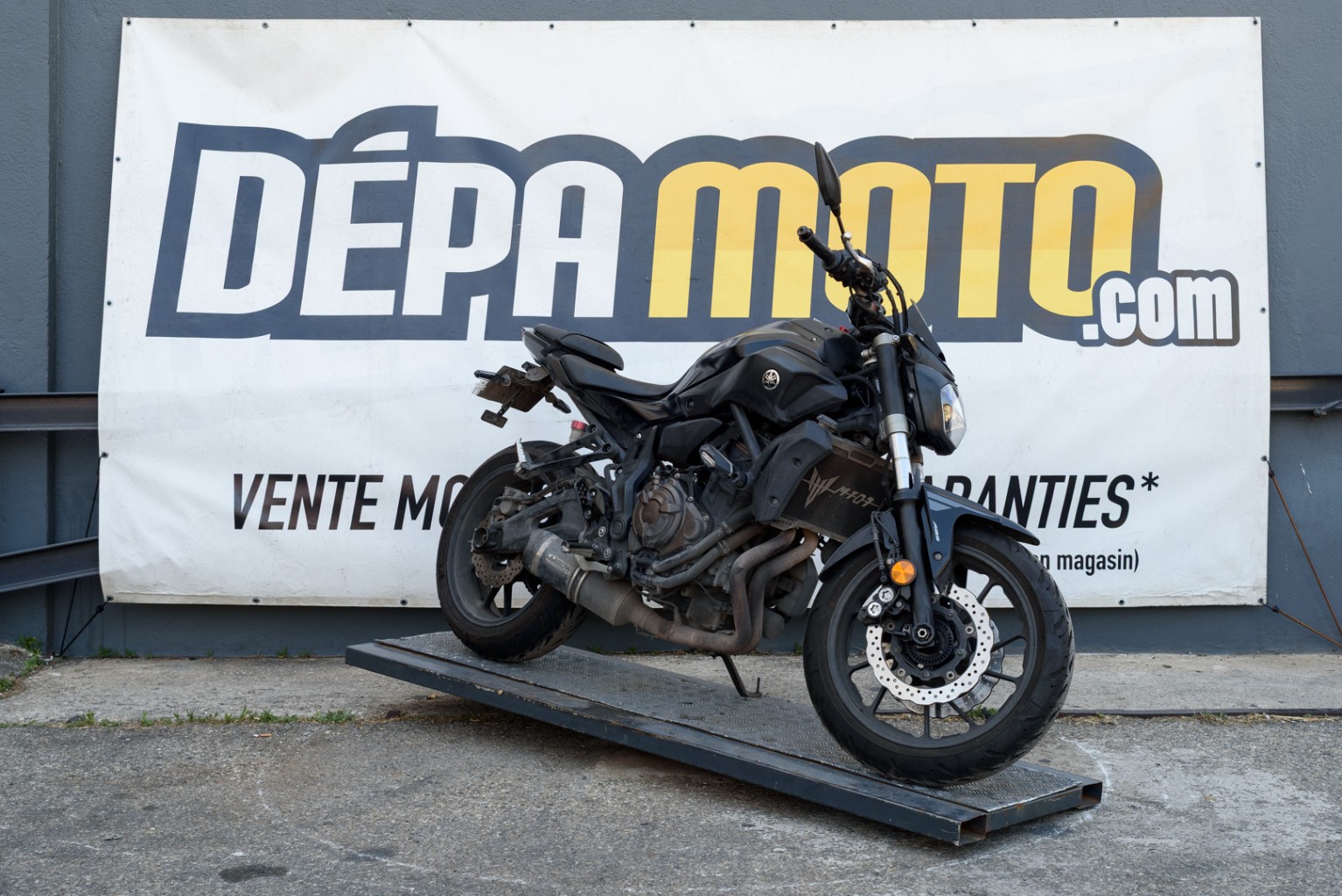 moto accidentée YAMAHA  MT 07