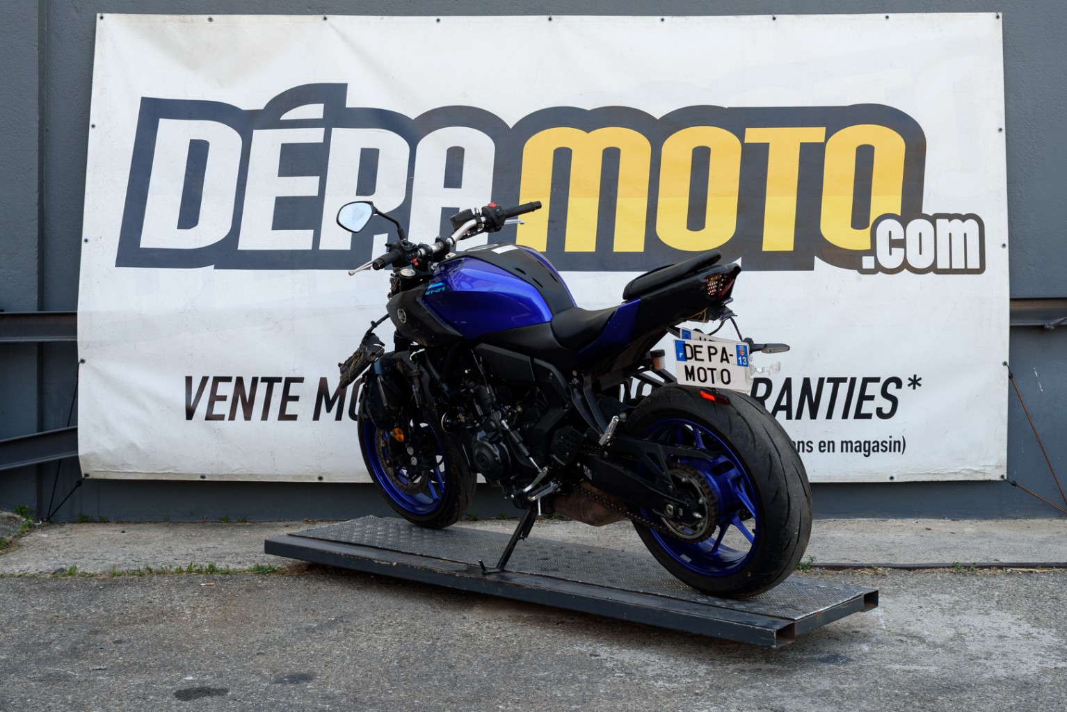 moto accidentée YAMAHAMT07