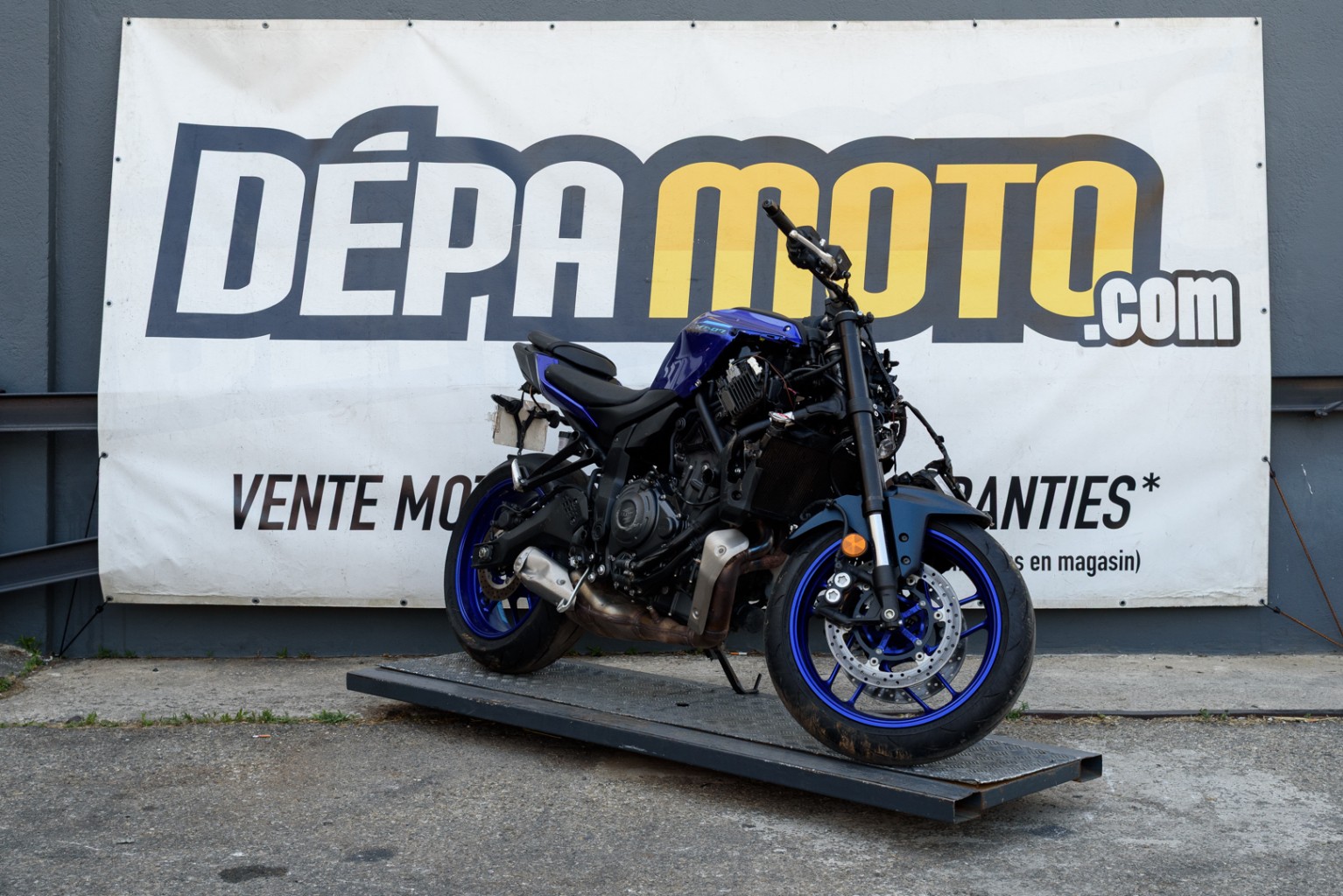 moto accidentée YAMAHA MT07