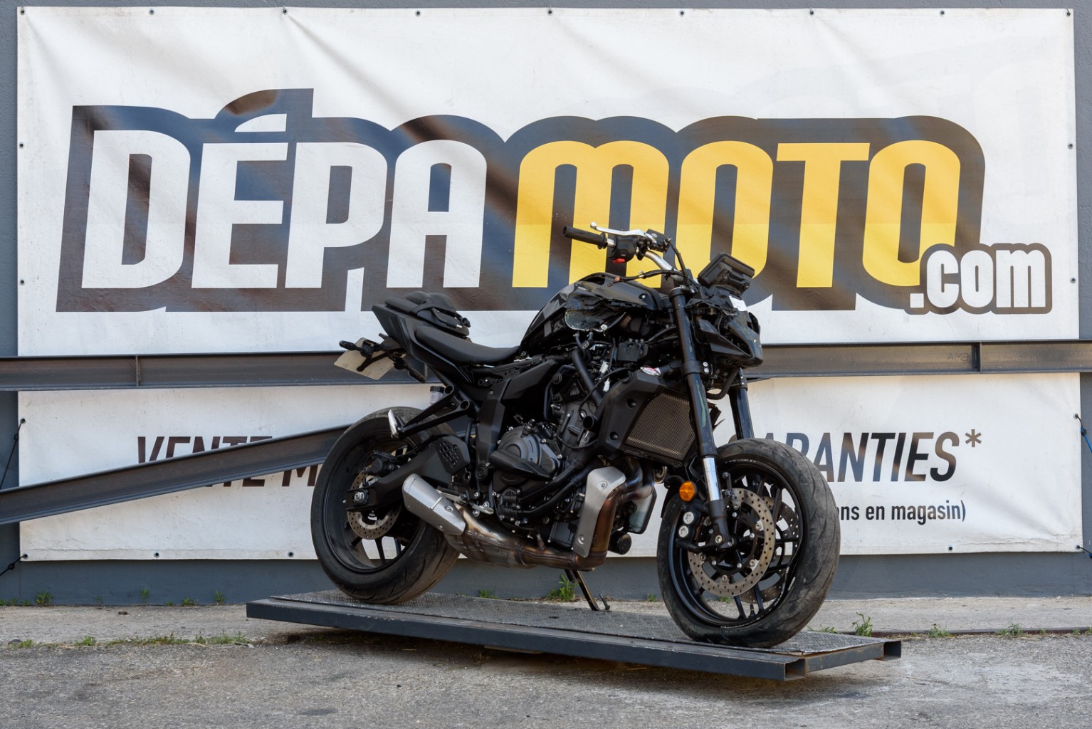 moto accidentée YAMAHA MT07