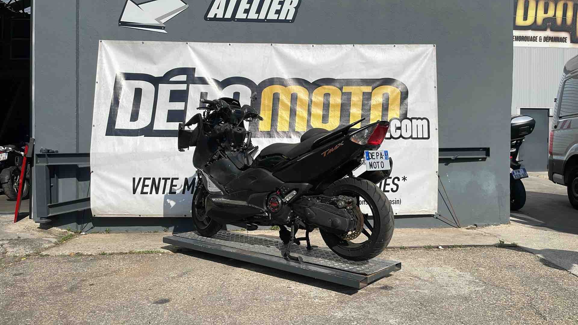 moto accidentée YAMAHA  TMAX 500