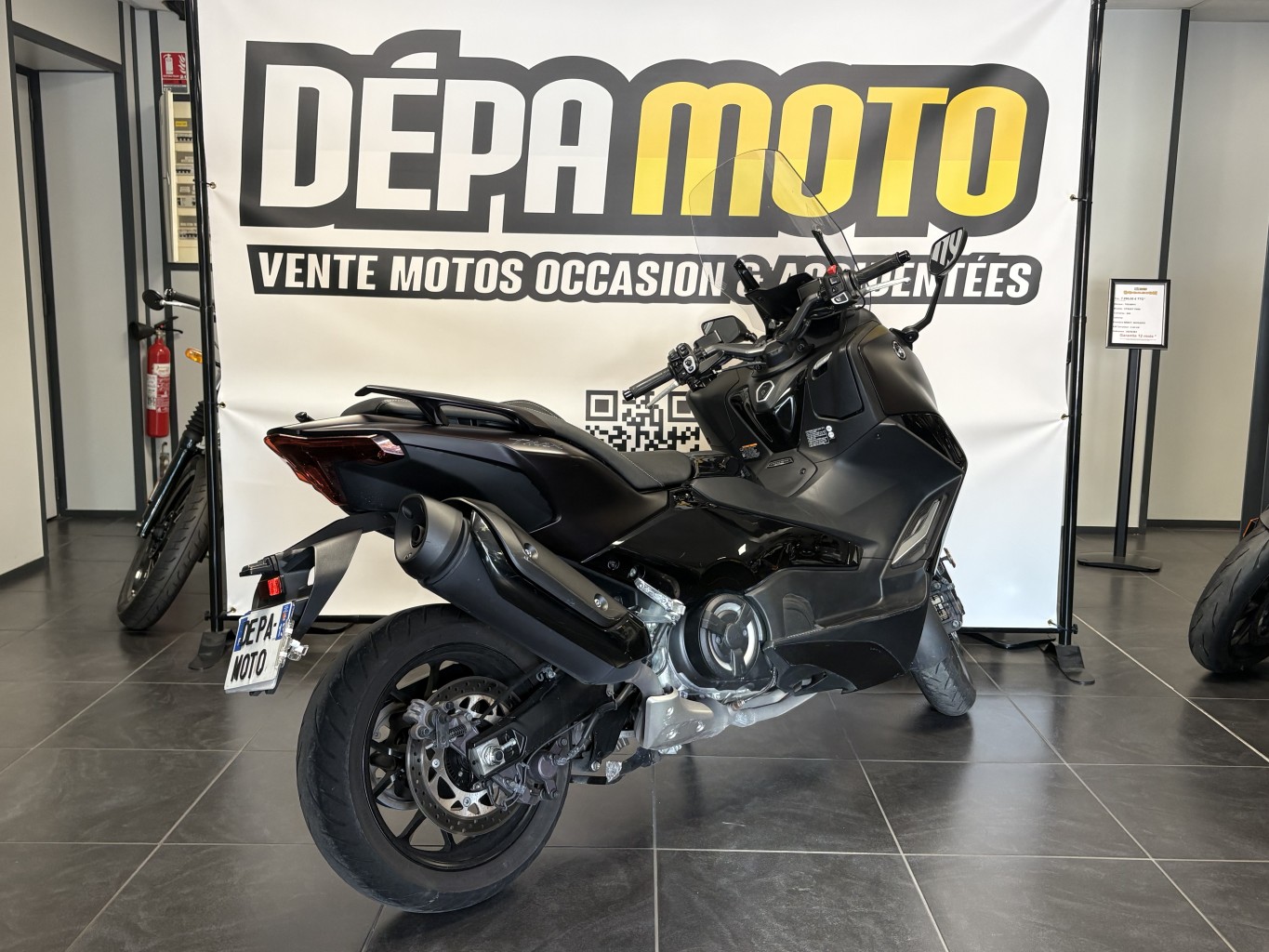 moto d’occasion YAMAHA TMAX 560