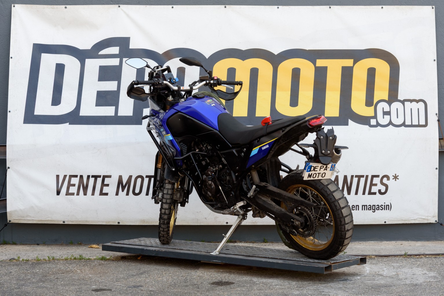 moto accidentée YAMAHATENERE 700