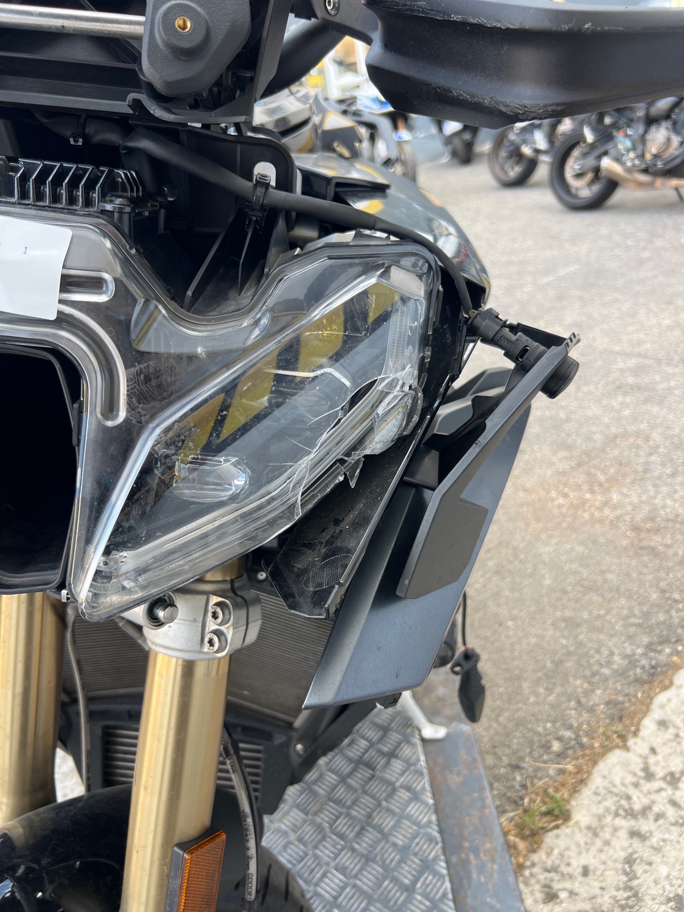 moto accidentée BMWS 1000 XR