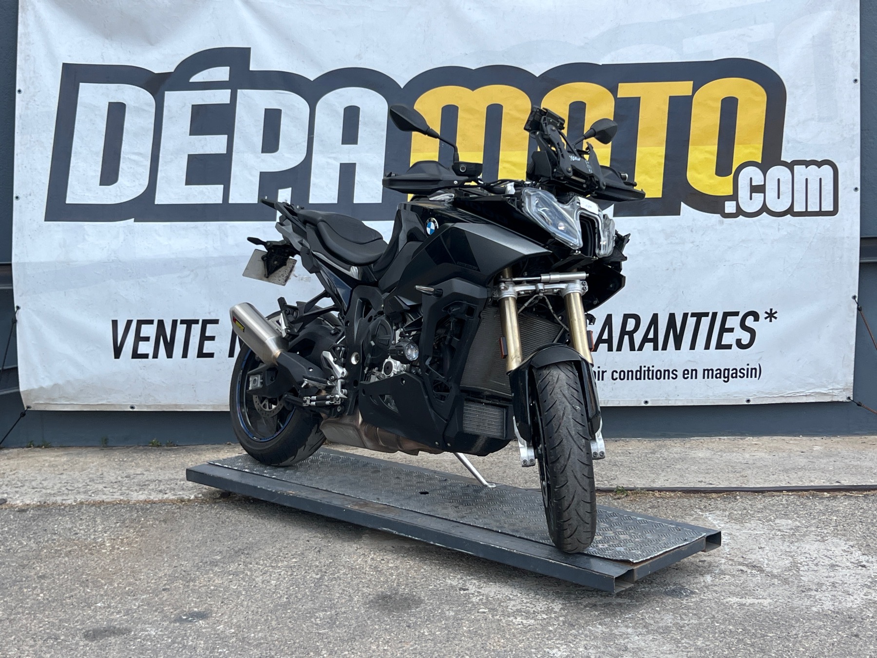 moto accidentée BMWS 1000 XR