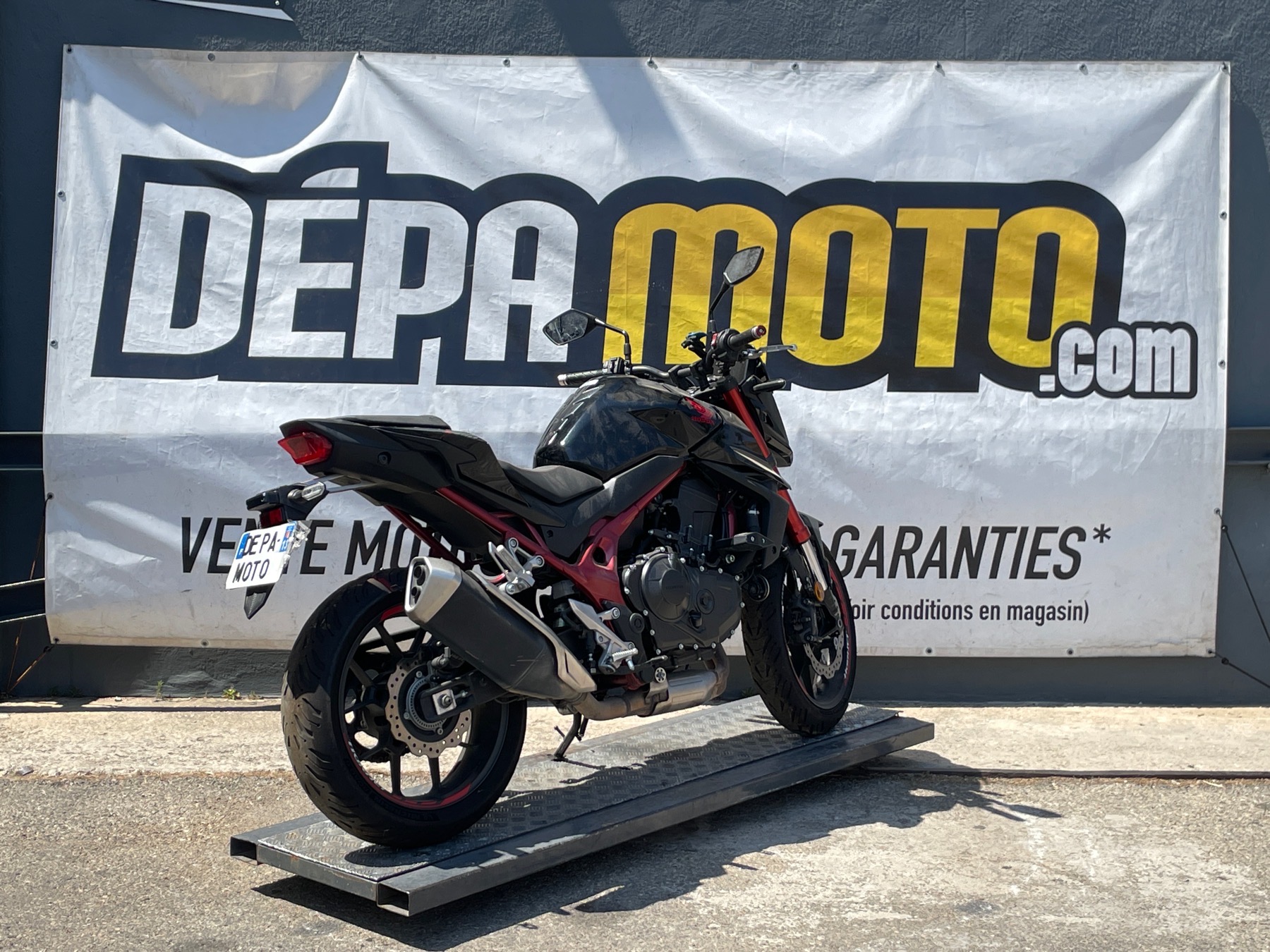 moto accidentée HONDA CB 750