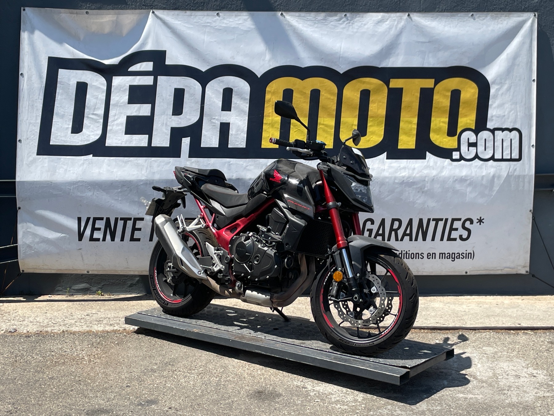 moto accidentée HONDA CB 750