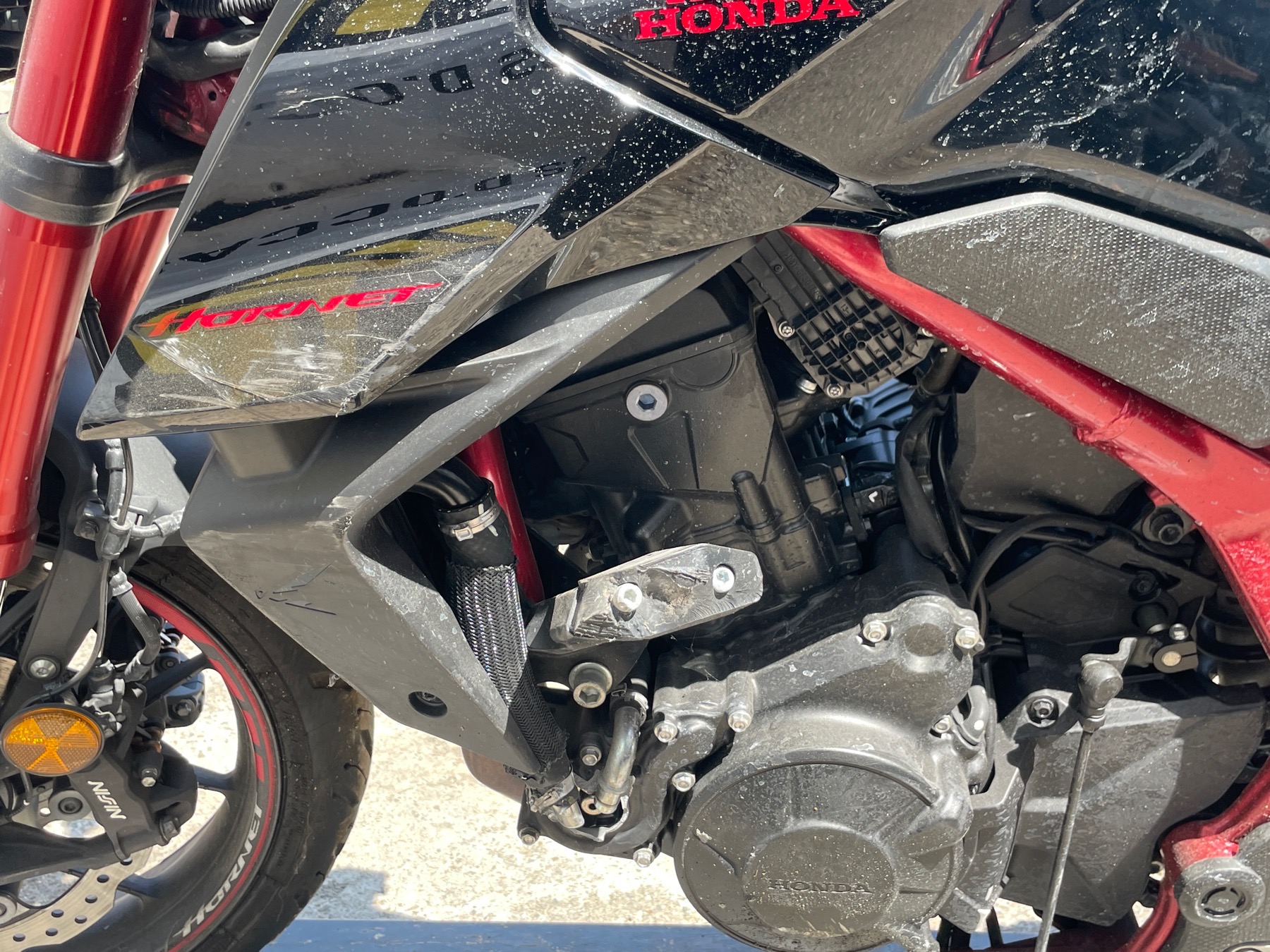 moto accidentée HONDA CB 750