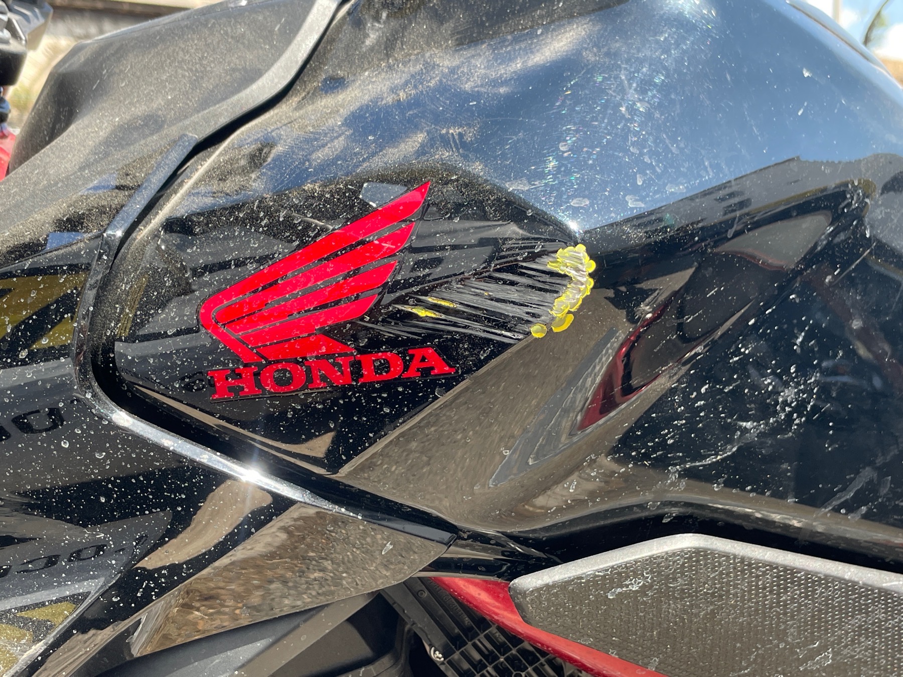 moto accidentée HONDA CB 750