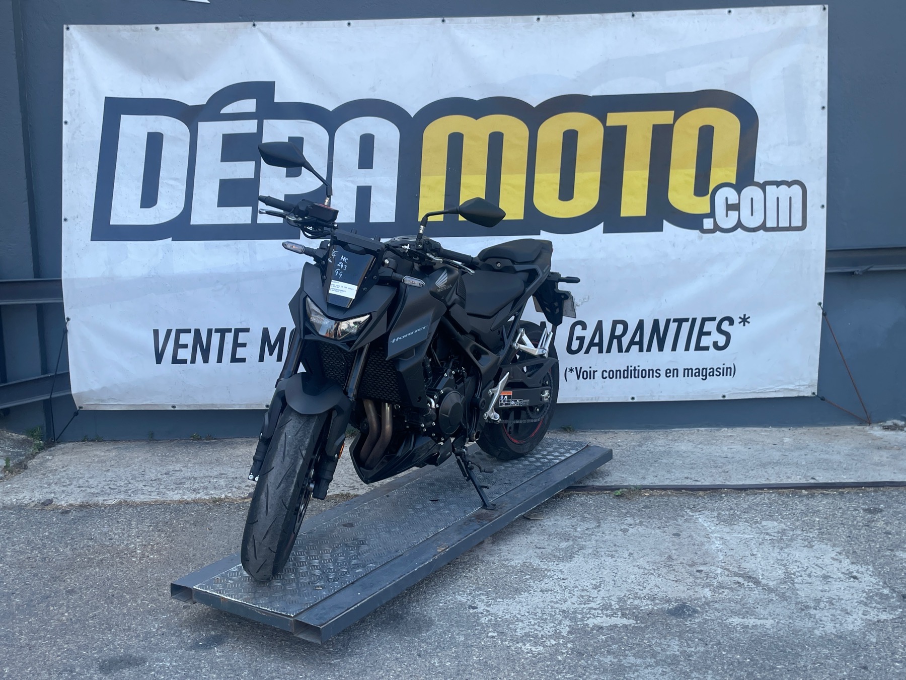 moto accidentée HONDA CB 750 HORNET