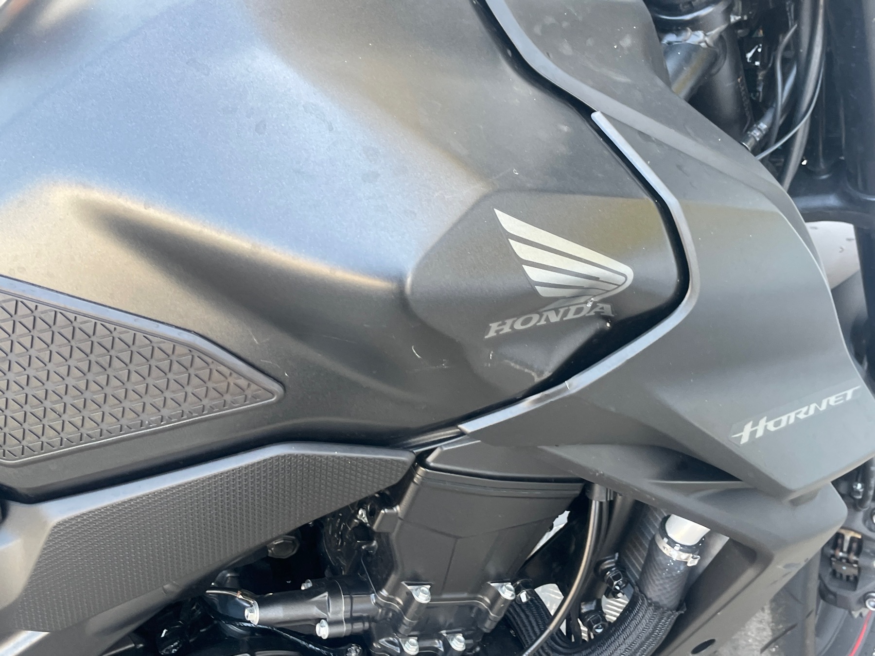 moto accidentée HONDACB 750 HORNET