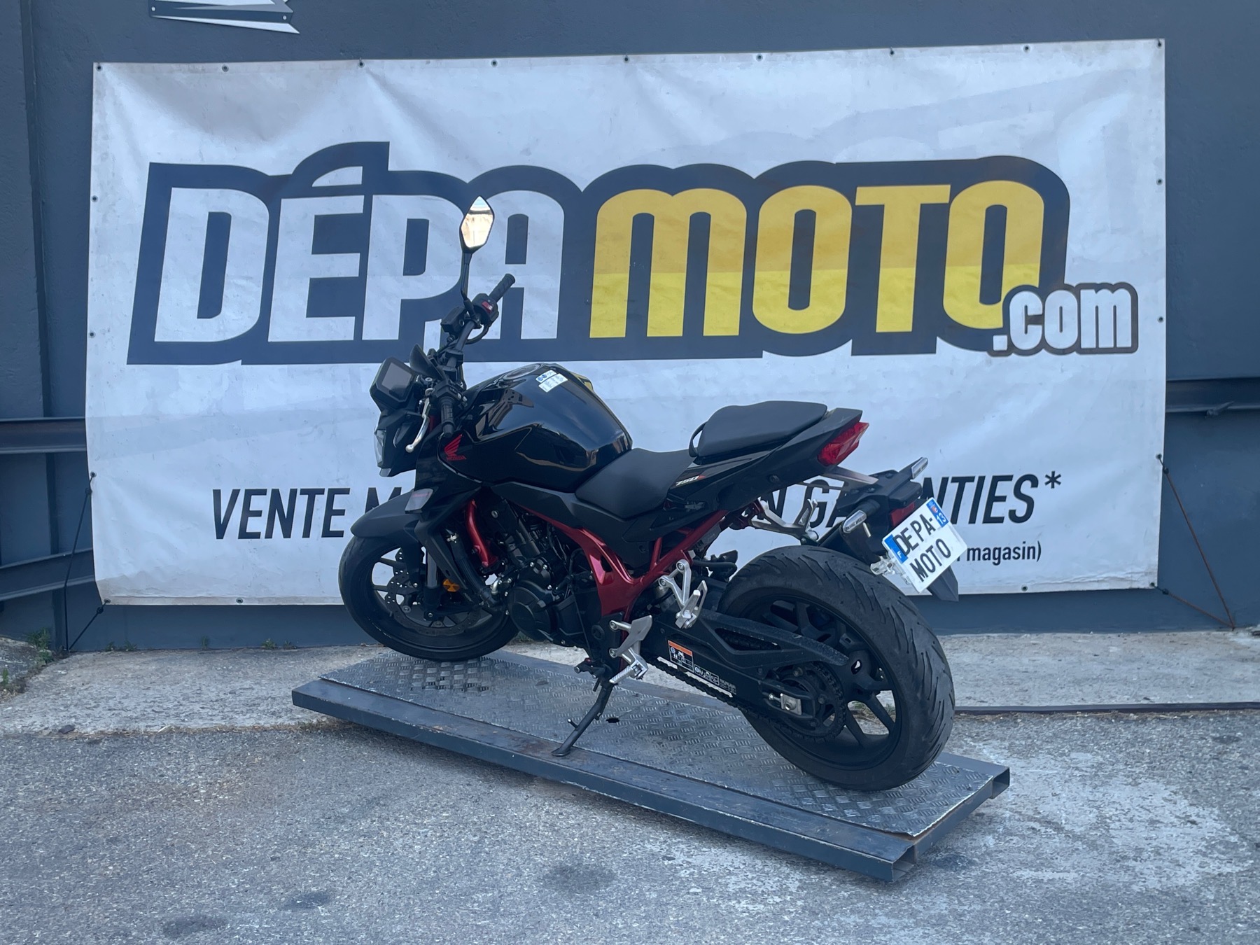 moto accidentée HONDACB 750