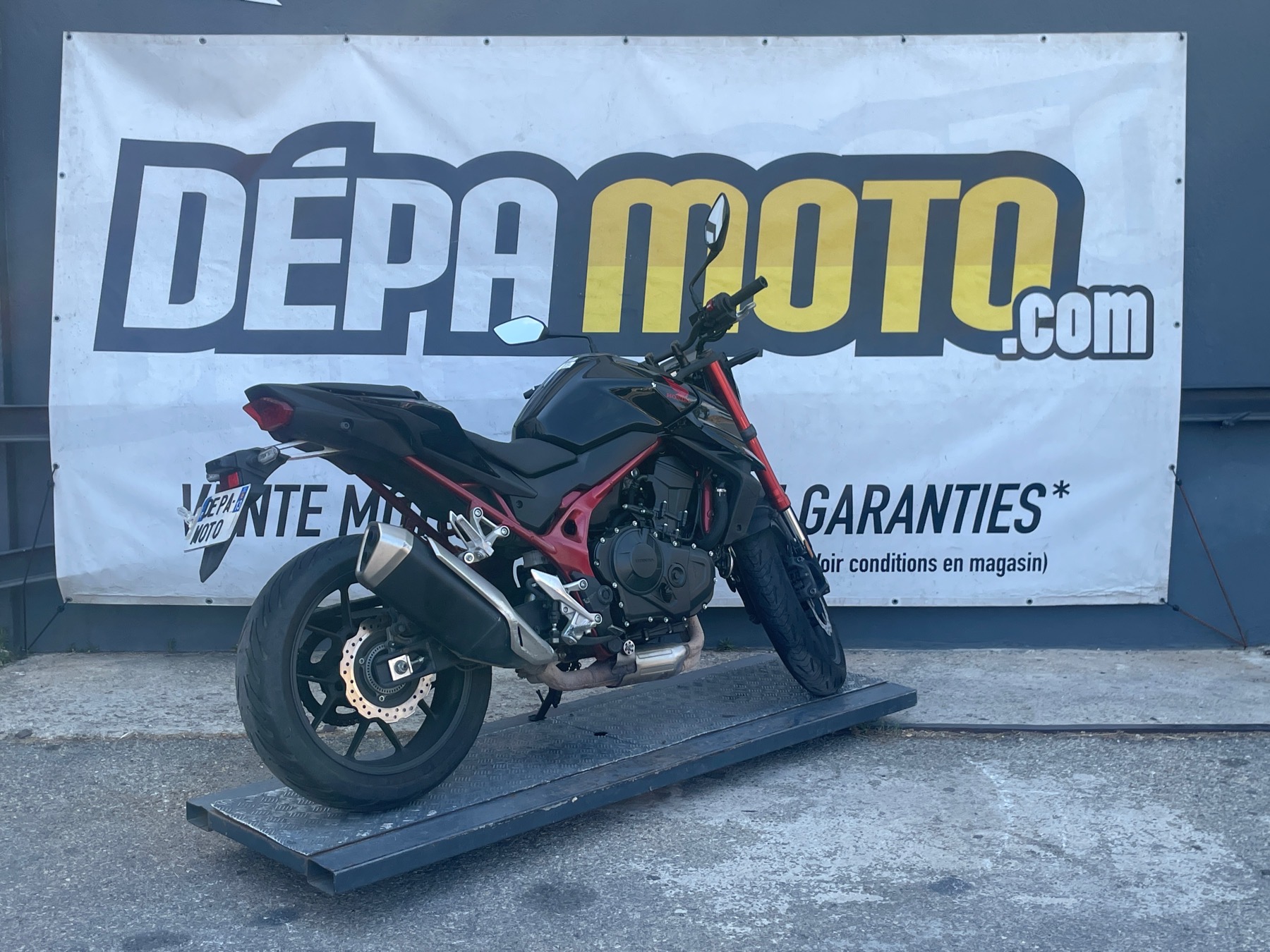 moto accidentée HONDACB 750