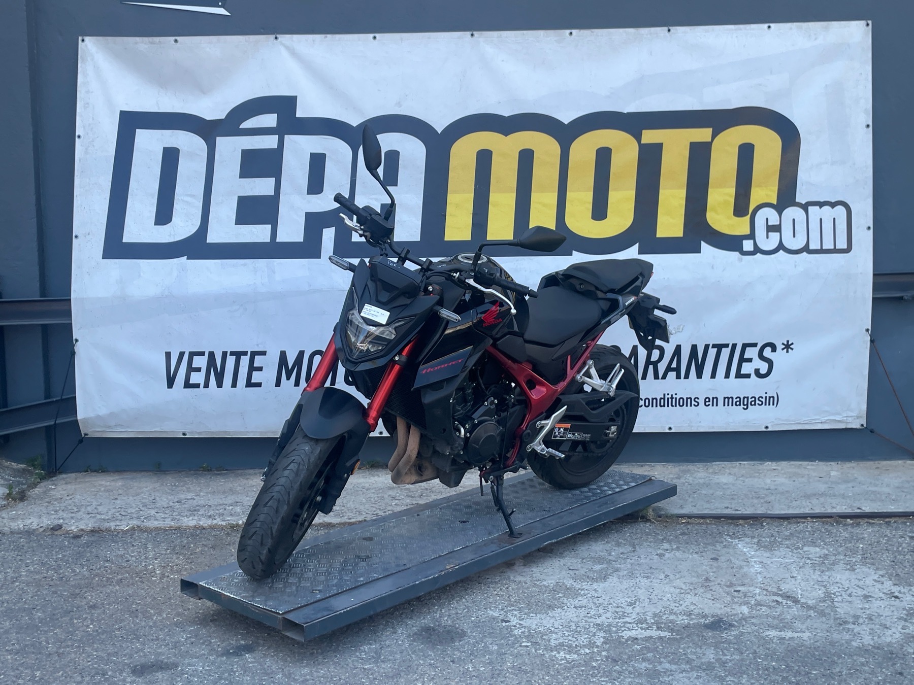moto accidentée HONDACB 750