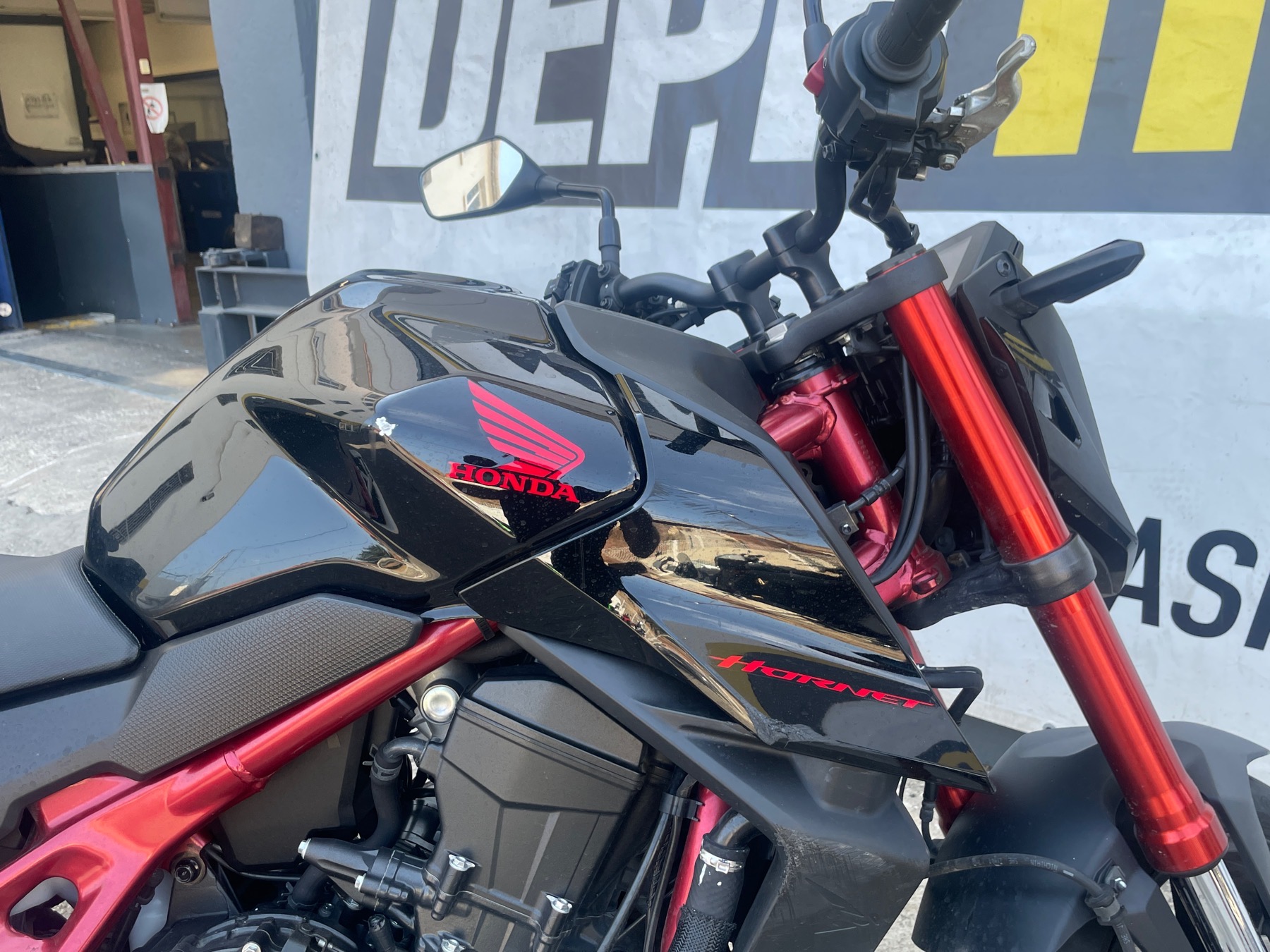 moto accidentée HONDA CB 750
