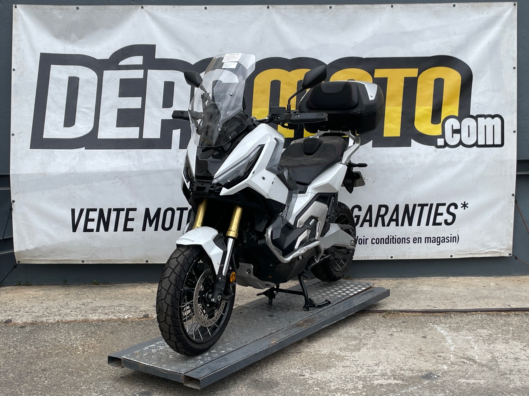 moto accidentée HONDAXADV 750