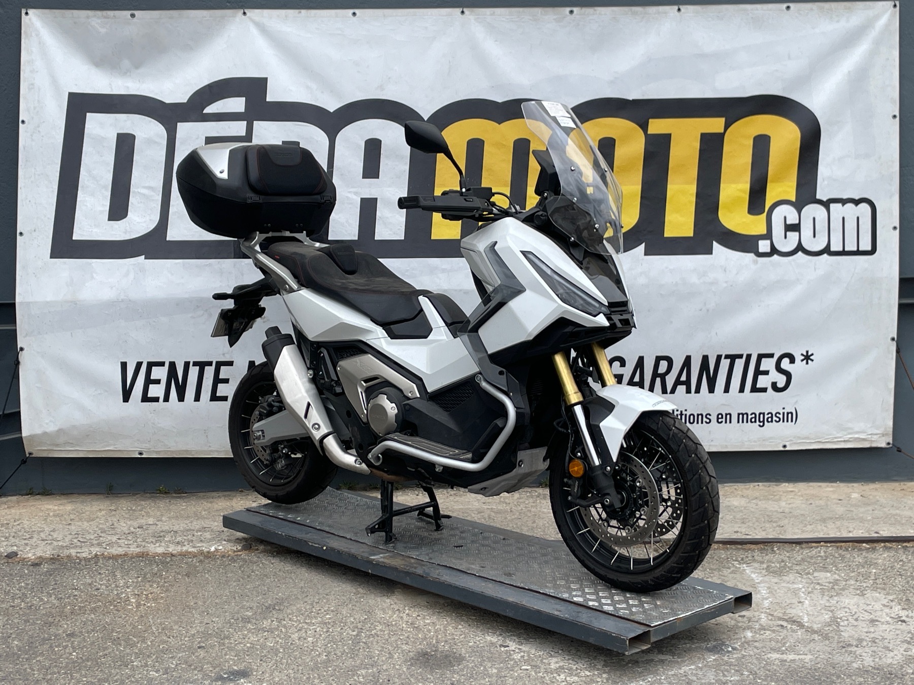 moto accidentée HONDAXADV 750