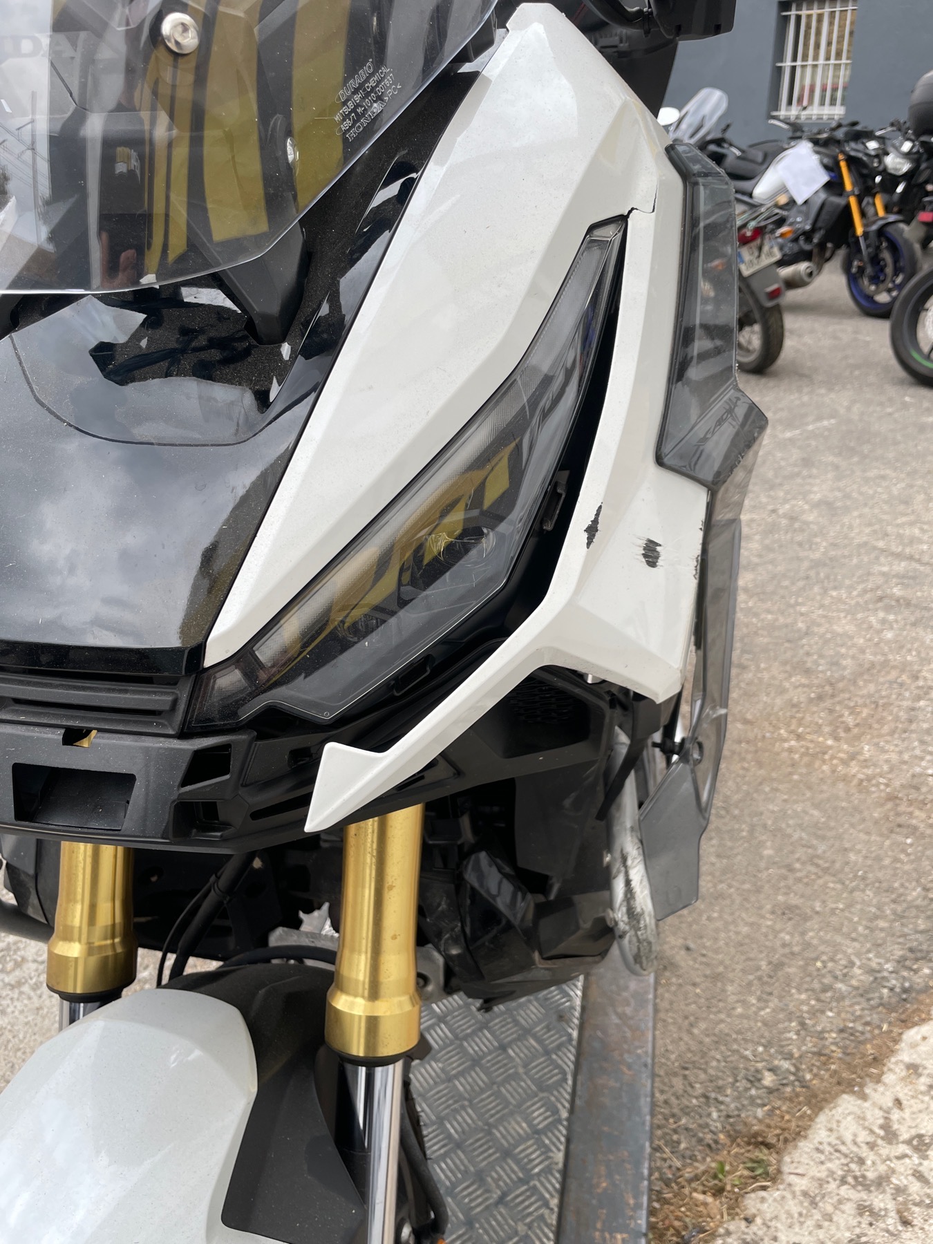 moto accidentée HONDAXADV 750