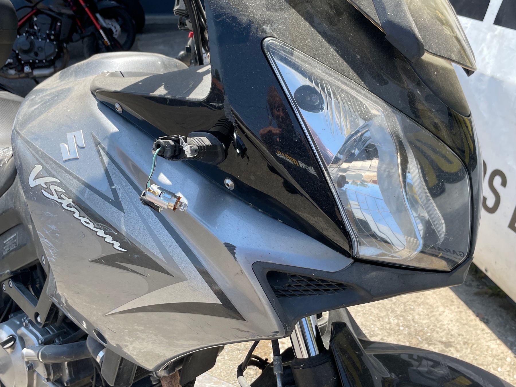 moto accidentée SUZUKIVSTROM 650
