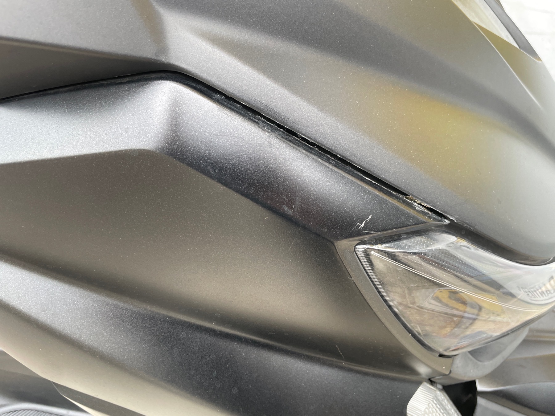 moto accidentée YAMAHA XMAX 125