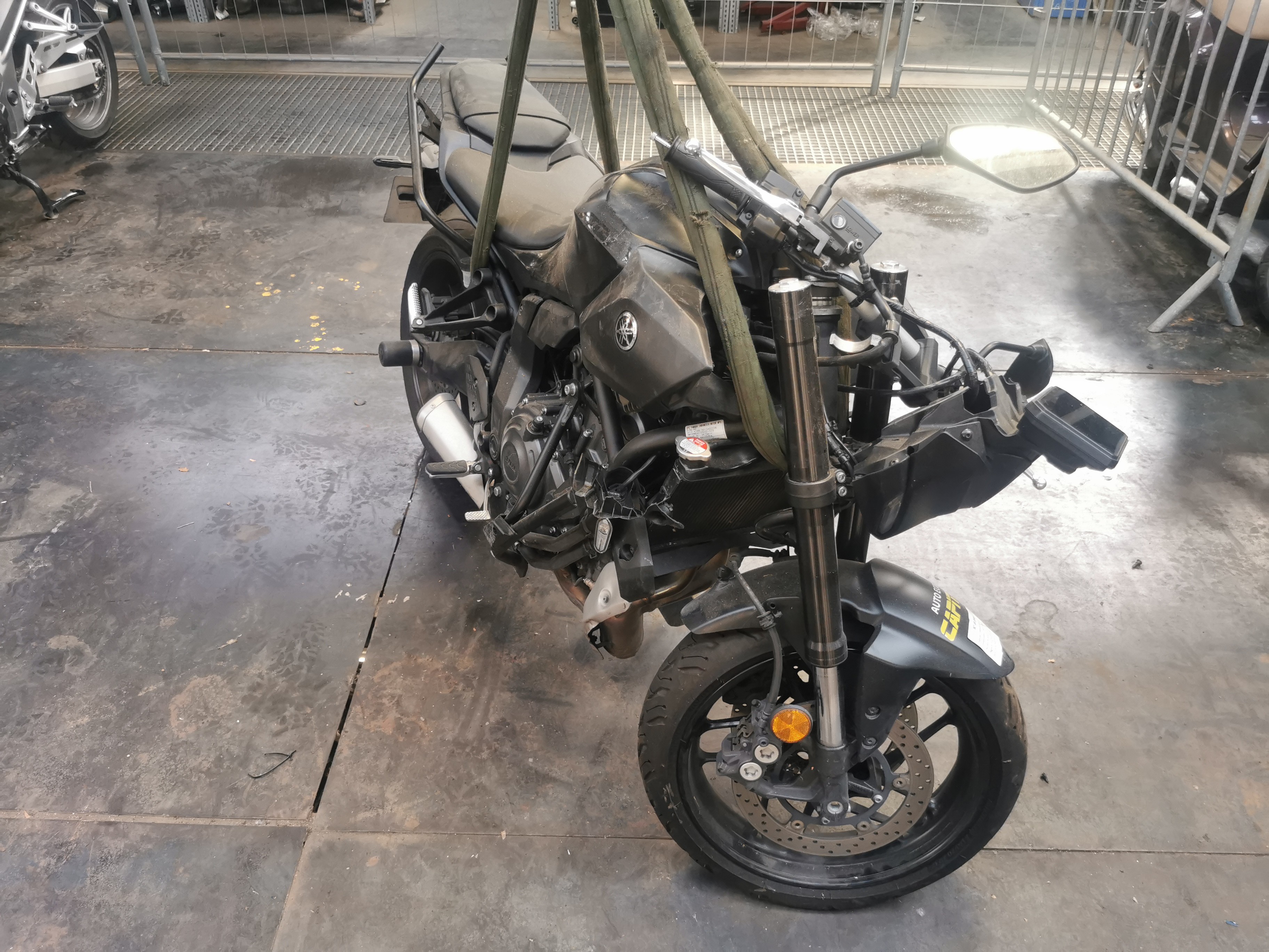 moto accidentée BMWR1200R