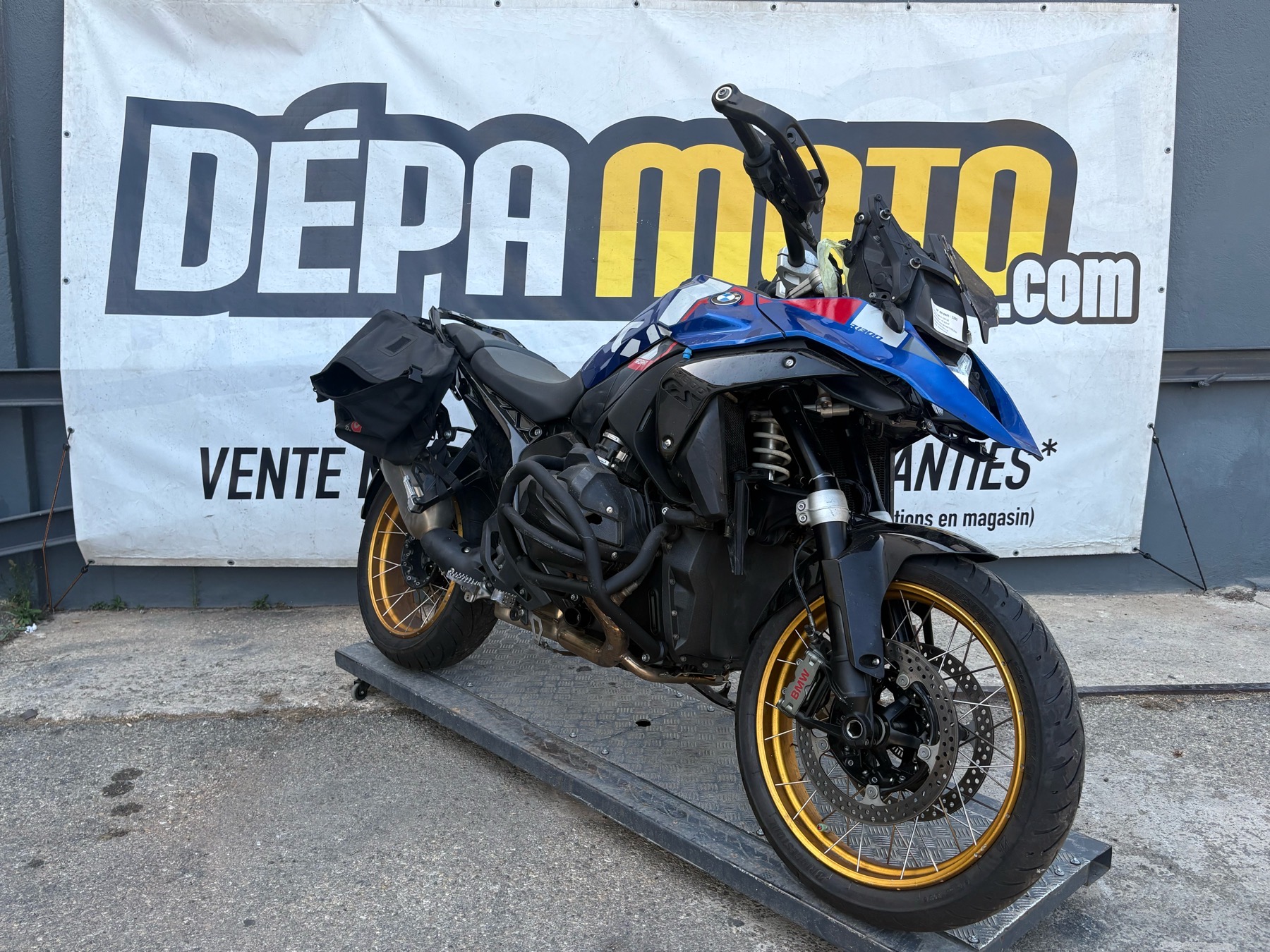 moto accidentée BMWR1300GS